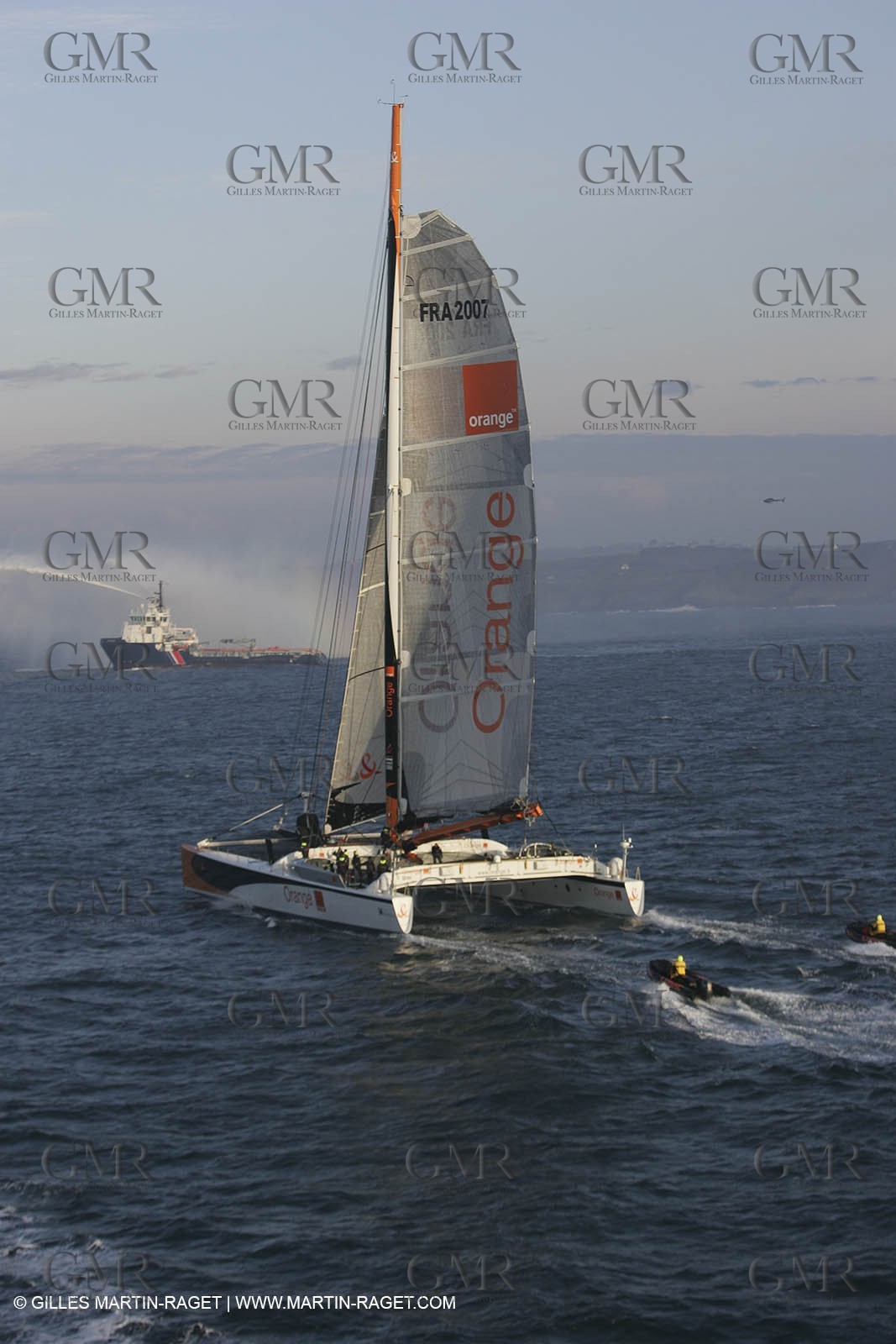 Orange II - 2005 Jules Verne Trophy finish in Brest - At sea