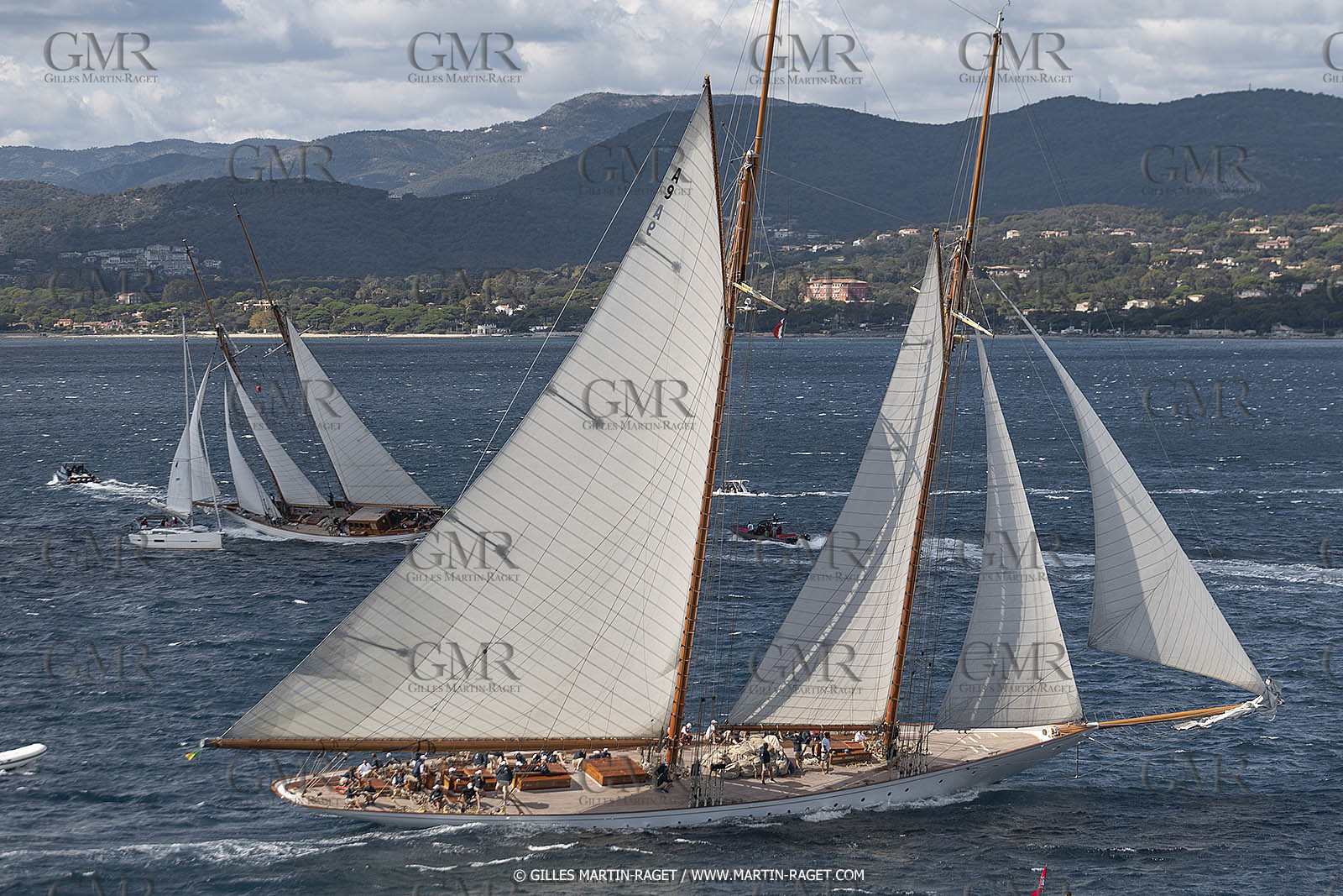 28 09 2022? Saint-Tropez,(FRA,83), Les Voiles de Saint-Tropez 2022 Régate N° 2 poup les modernes, navigation libre pour les grandes goélettes