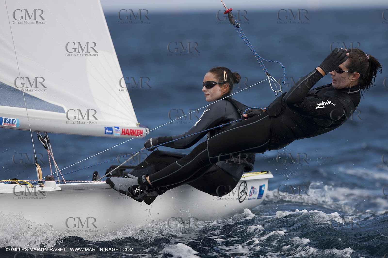 20 04 2010 - Hyères (FRA,83) - SOF 2010 - ZHIK Team - 470 fem -  Ingrid Petitjean - Nadège Douroux