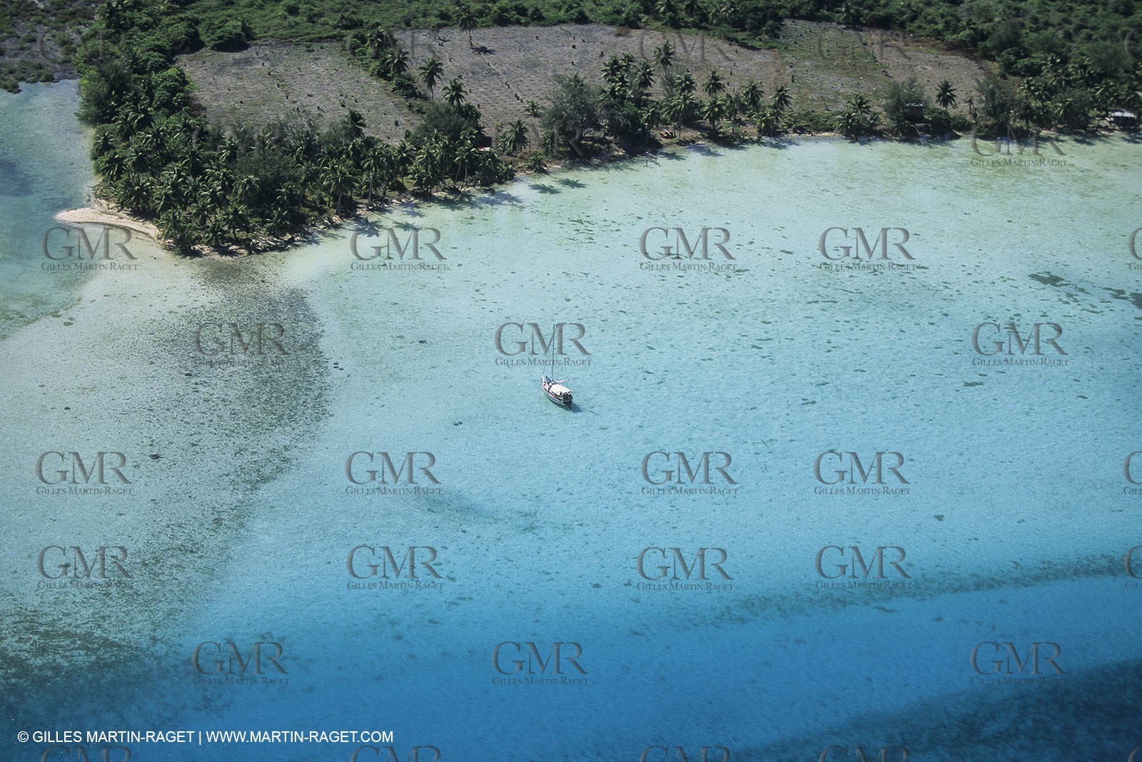 sailing, cruising, monohull at the mooring