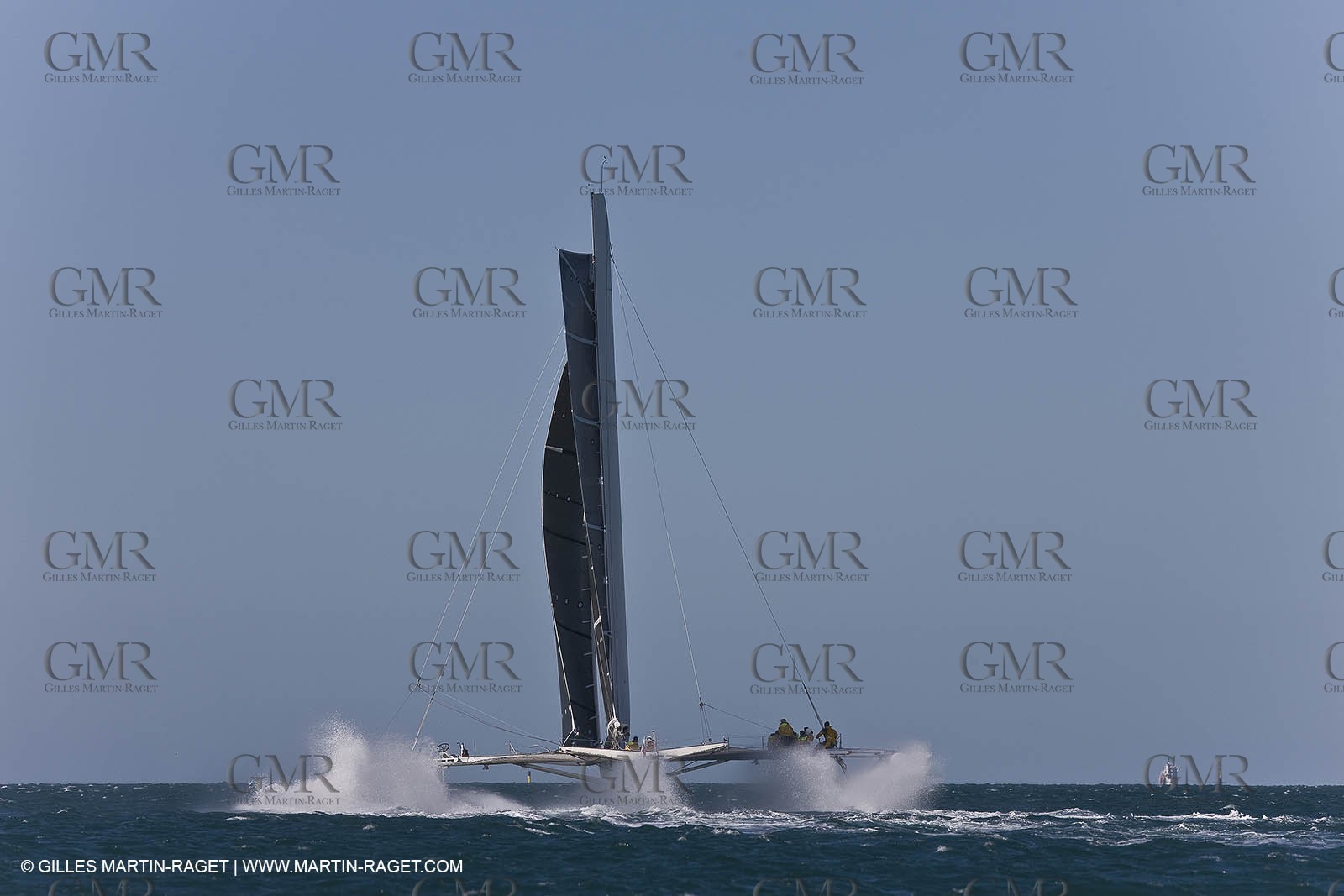 07 04 08 - France - Port Saint Louis du Rhone - Hydroptere - Training