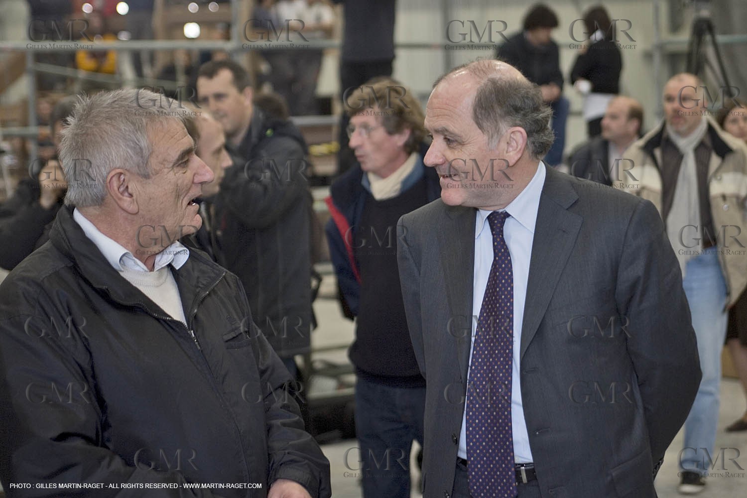 23 01 2007 - Vannes (FRA) - Soccer champion Zinedine Zidane take a visit at Multiplast boatyard where is built GENERALI, the next IMOCA monohull of french sailor Yann Eliès