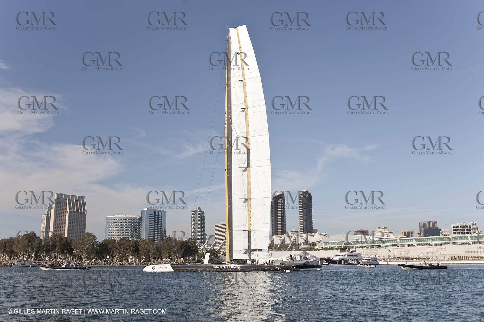 10 11 2009 - San Diego (USA, CA) - 33rd America's Cup - BMW ORACLE Racing - Wing testing , Day 1