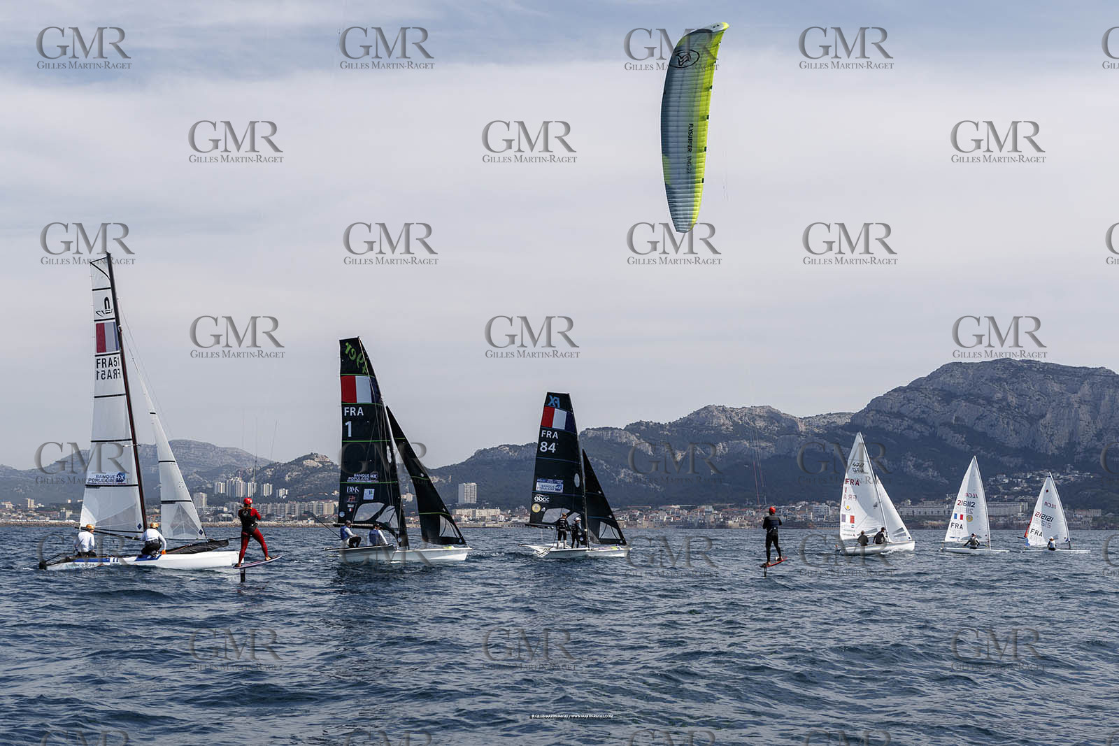 15 04 2024, Marseille (FRA), présentation des sélectionnés olympiques français en voile pour les Jeux Olympiques de Paris 2024.  Alex Mazella (Kite hommes - Formula Kite); Laurianne Nolot (Kite femmes - Formula Kite); Nicolas Goyard (Planche à voile hommes - iQFoil); Hélène Noesmoen (Planche à voile femmes- iQFoil); Camille Lecointre-Jeremie Mion (dériveur double mixte - 470); Louise Cervera (Dériveur femmes - ILCA 6); Jean-Baptiste Bernaz (Dériveur hommes - ILCA 7); Tim Mourniac - Lou Berthomieu (Multicoque mixte - Nacra 17); Clément Péquin - Erwan Fischer (Skiff hommes - 49er); Sarah Steyaert-Charline Picon (Skiff femmes - 49er FX).