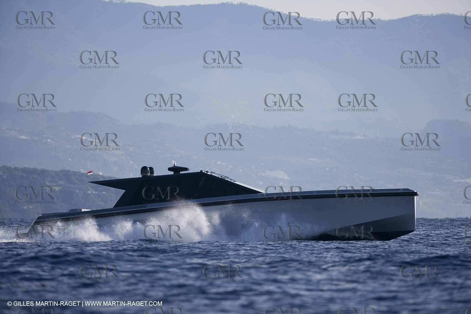 29 09 2007 - St Jean Cap Ferrat - Wally Yachts - Wally Power 70 - Lau Lau