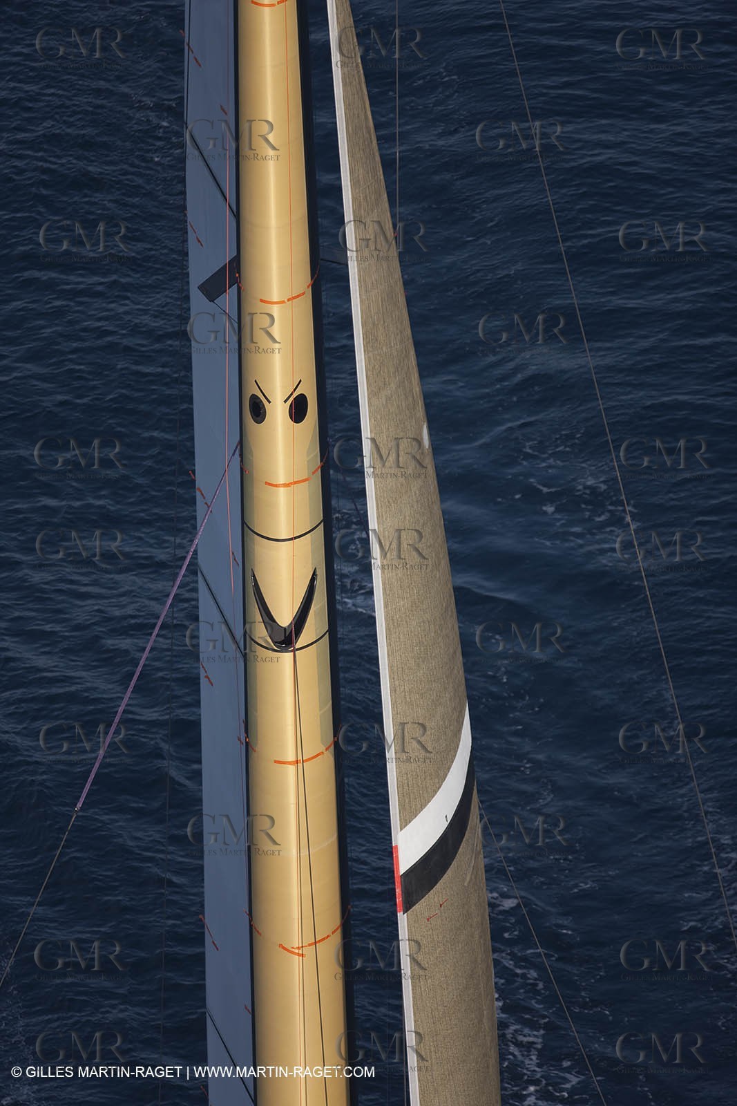 20 11 2009 - San Diego (USA, CA) - 33rd America's Cup - BMW ORACLE Racing - Wing trials, Day 7