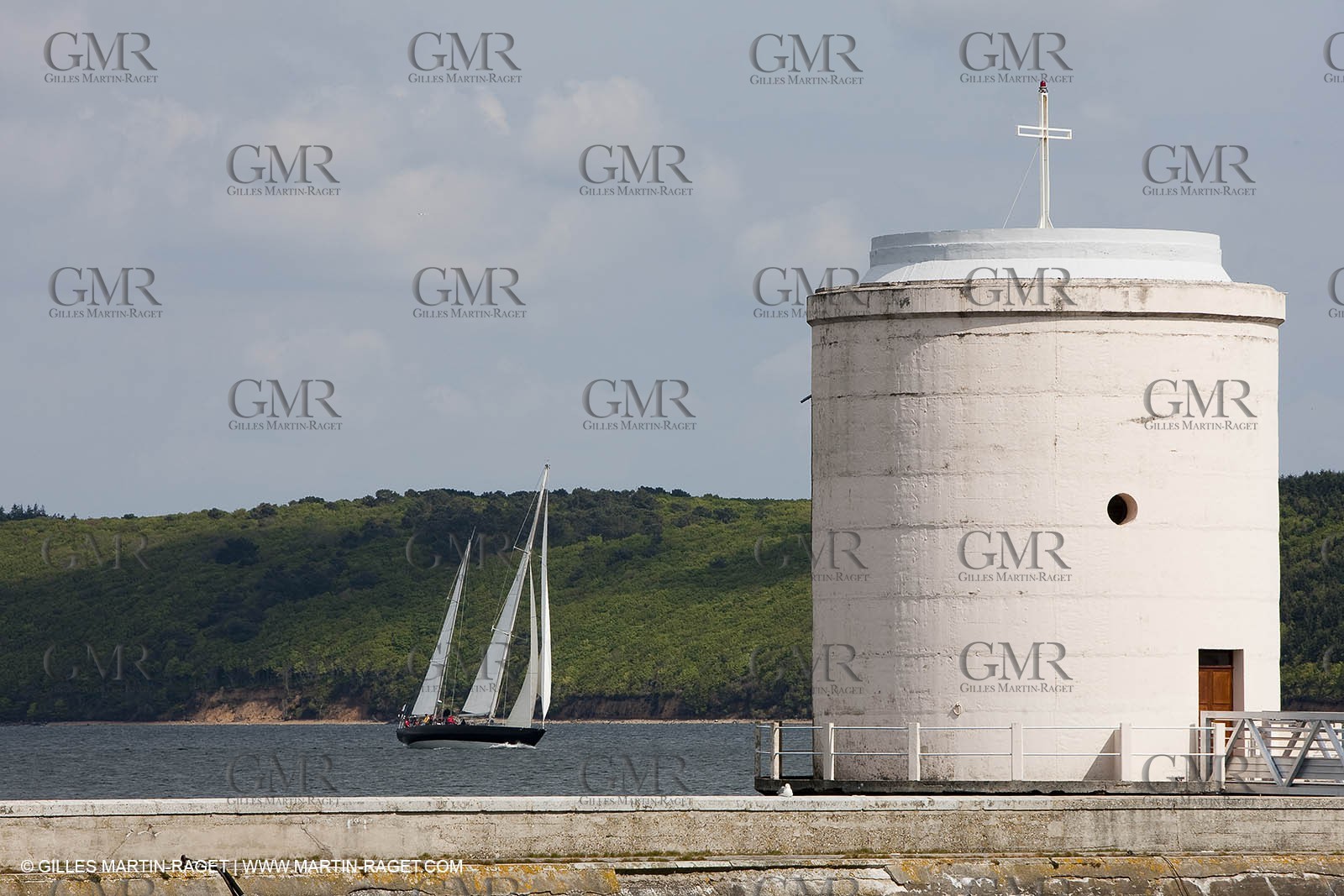 19 05 2010 -  Lanveoc Poulmic (FRA,29) - French Navy School Grand Prix - Pen Duick VI