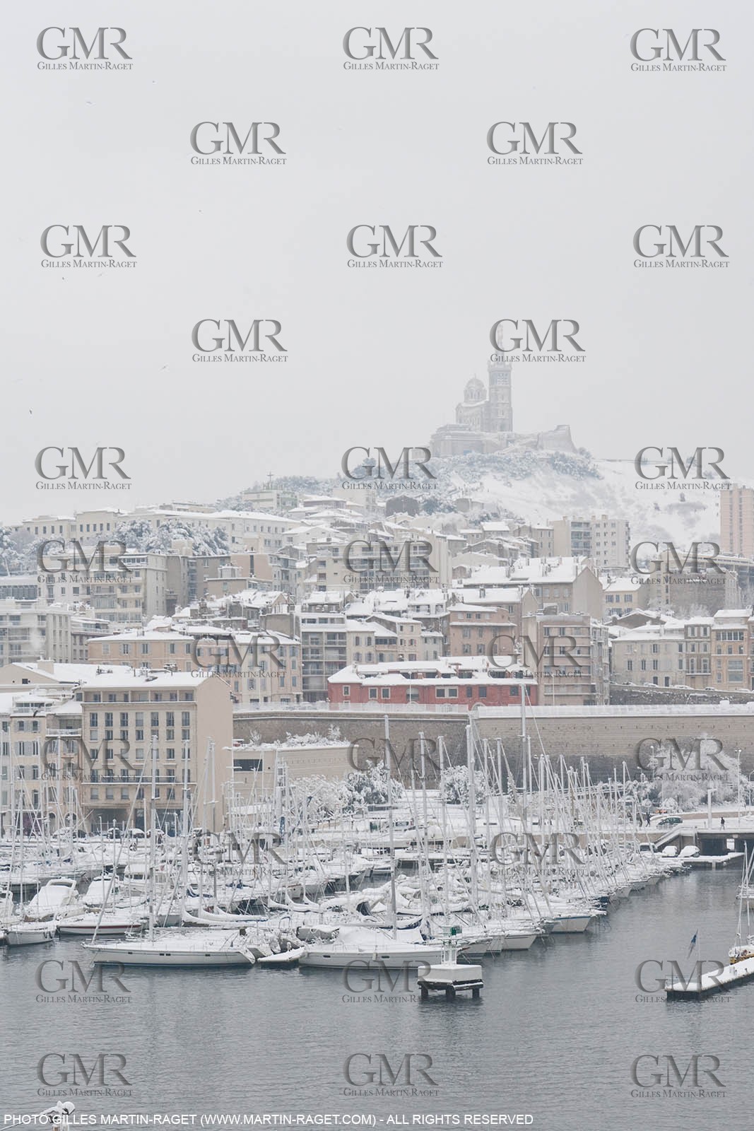 07 01 2009 - Marseille (FRA,13) - Exceptional snow amount on the city