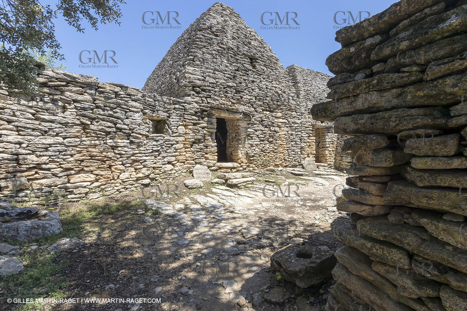 1 6 2018, Gordes (FRA,84) Le village des Bories