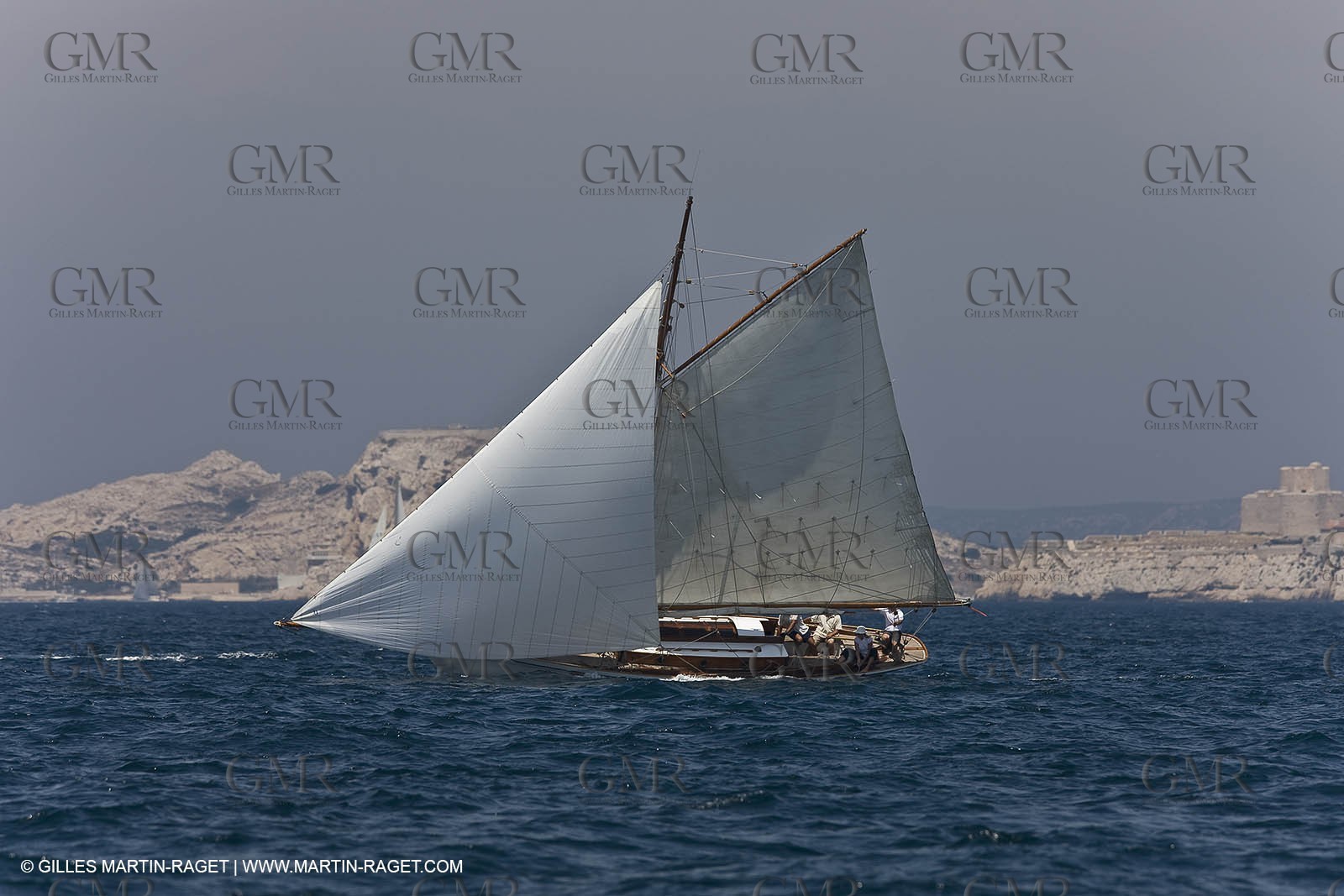 Sailing, Classic yachts, Voiles Vieux Port 2009, Marseille (FRA)