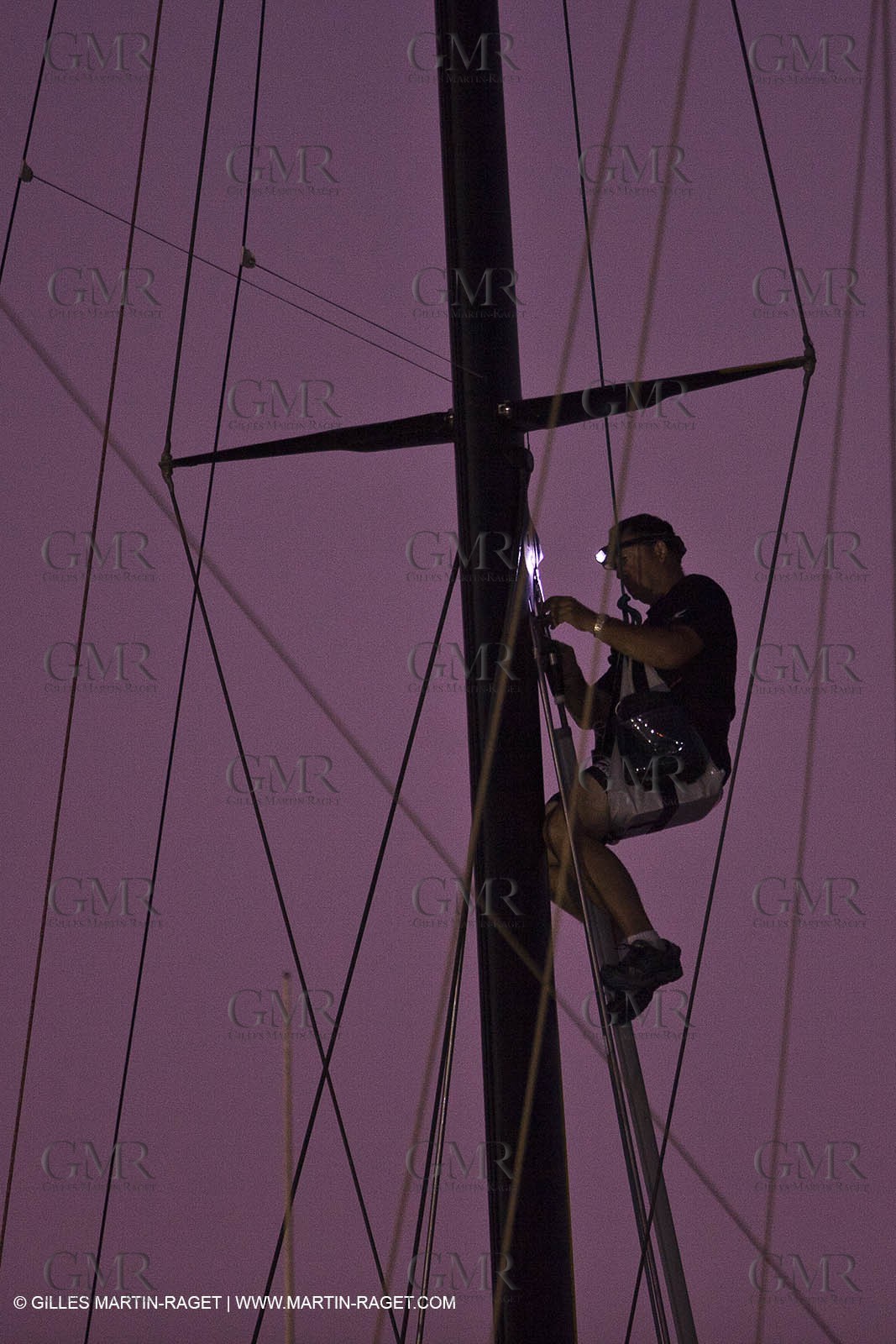 21 11 2010 - Dubai (UAE) - Dubai Louis Vuitton Trophy -  Round 2 - BMW ORACLE Racing