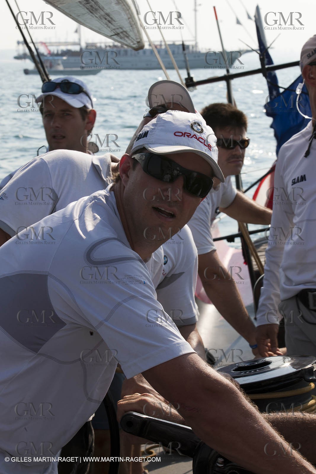 14 11 2010 - Dubai (UAE) - Dubai Louis Vuitton Trophy -  BMW ORACLE Racing - Training - Onboard Vs All 4 one