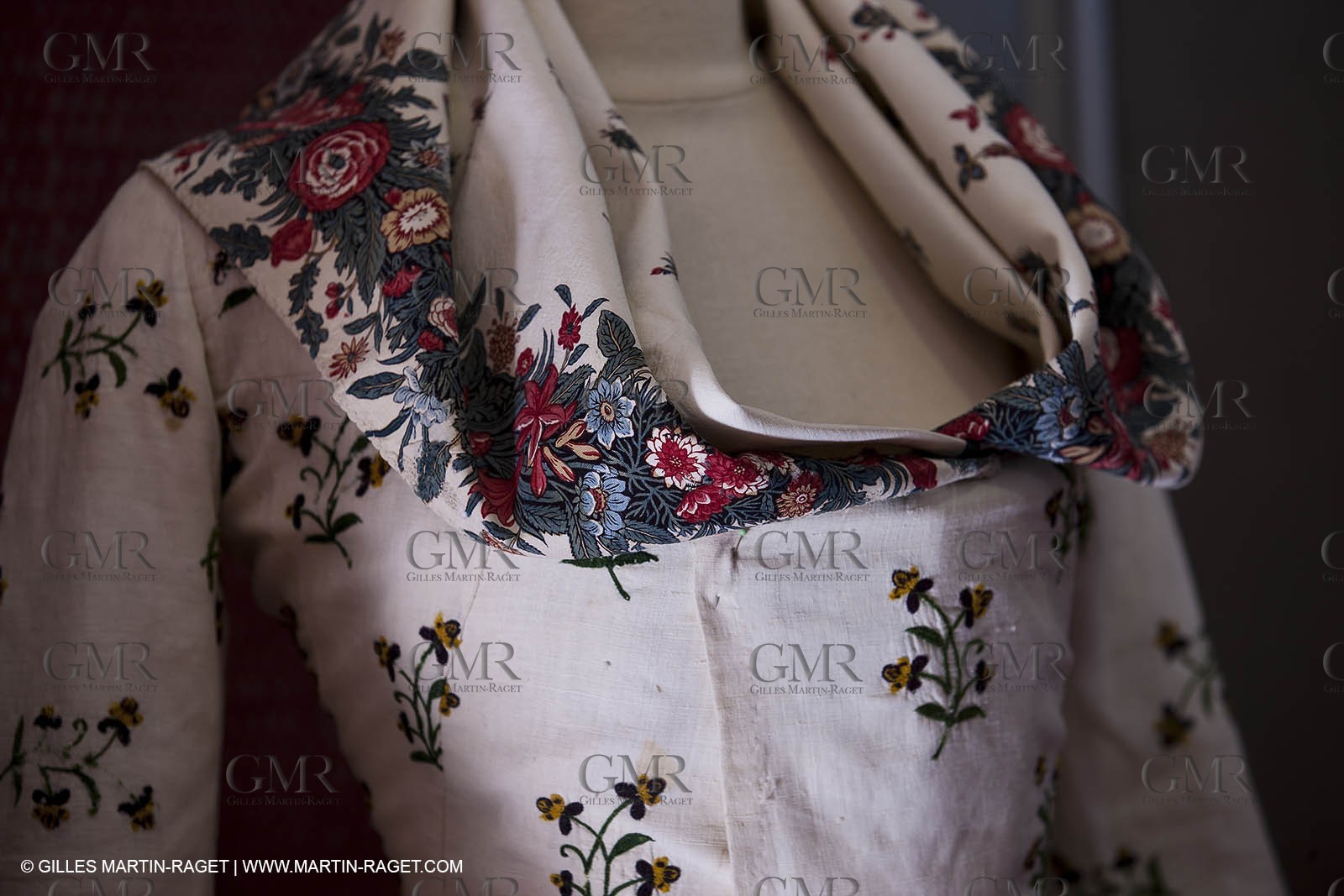 30 06 2011 - Toulon (FRA,83) - Villa Rosemaine - Indiennes sublimes exhibition