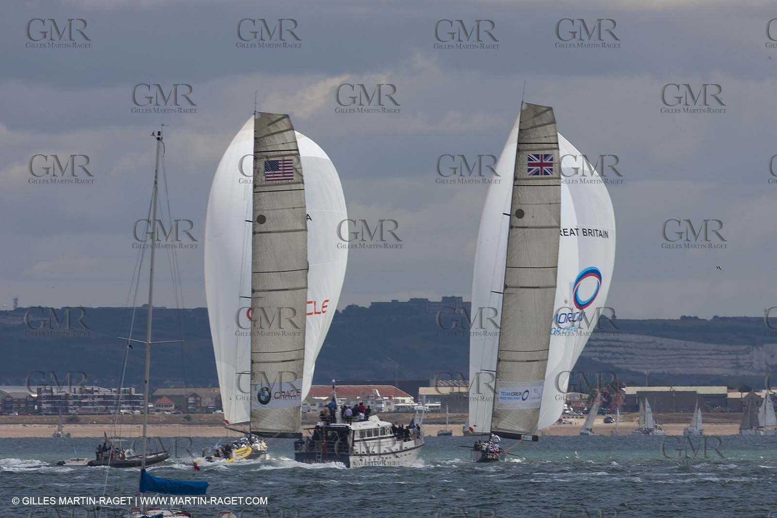 05 08 2010 - Cowes (UK, IOW) - The 1851 Cup -  BMW ORACLE Racing - Round The Island Race. - Start in the Solent