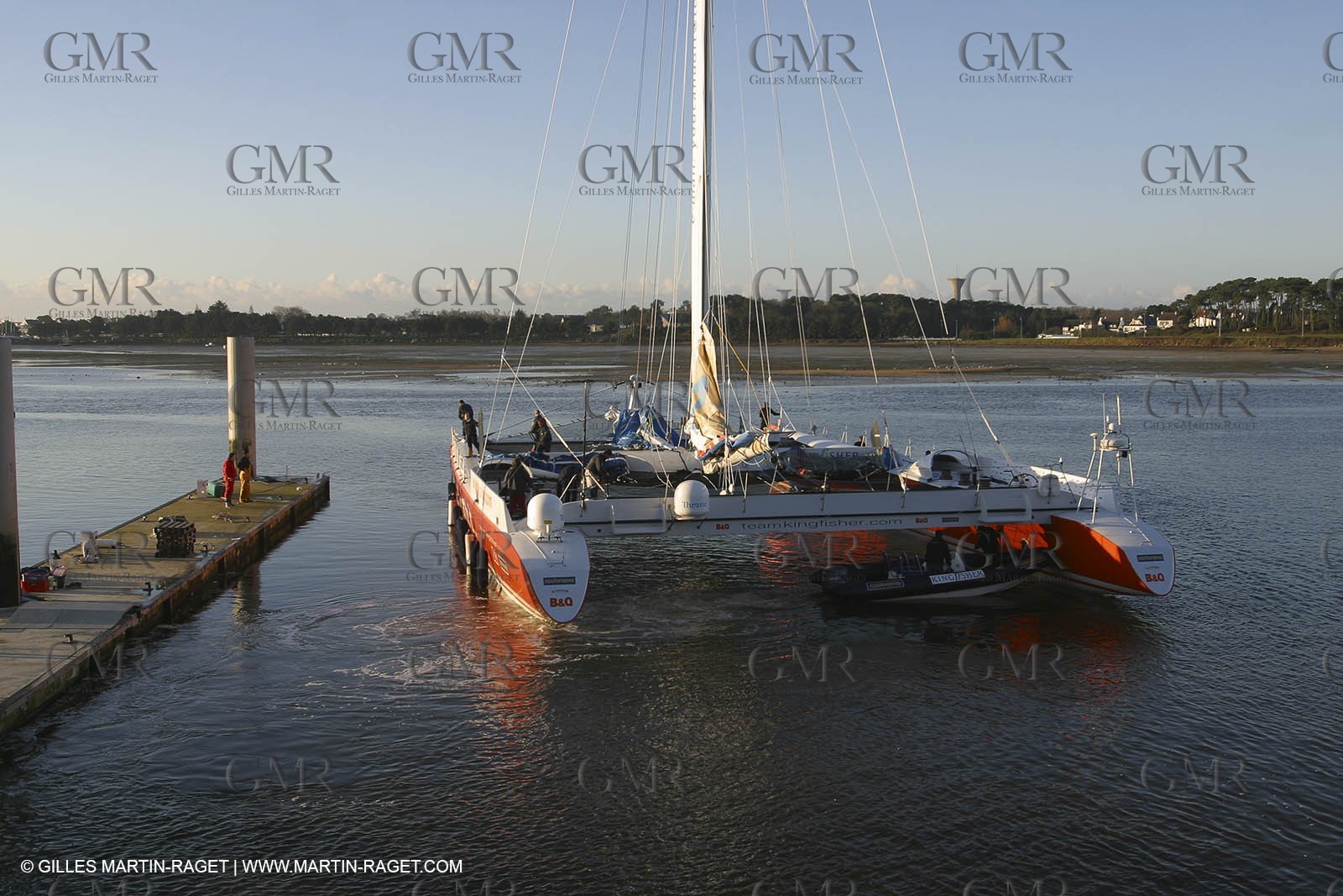 Kingfisher II - Jules Verne Trophy 2002 start - Brest