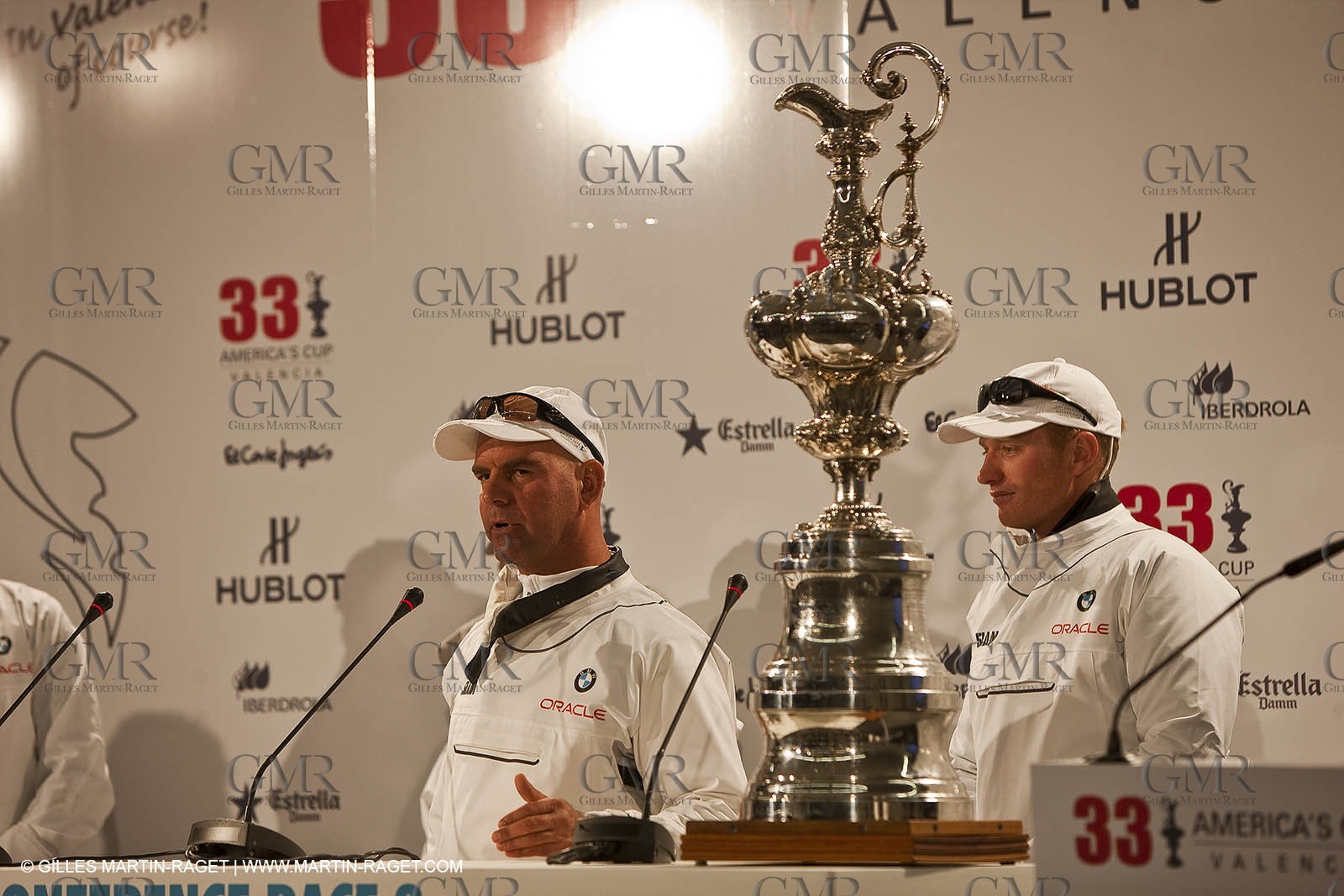 14 02 2010 - Valencia (ESP) - 33rd America's Cup - BMW ORACLE Racing - Race 2