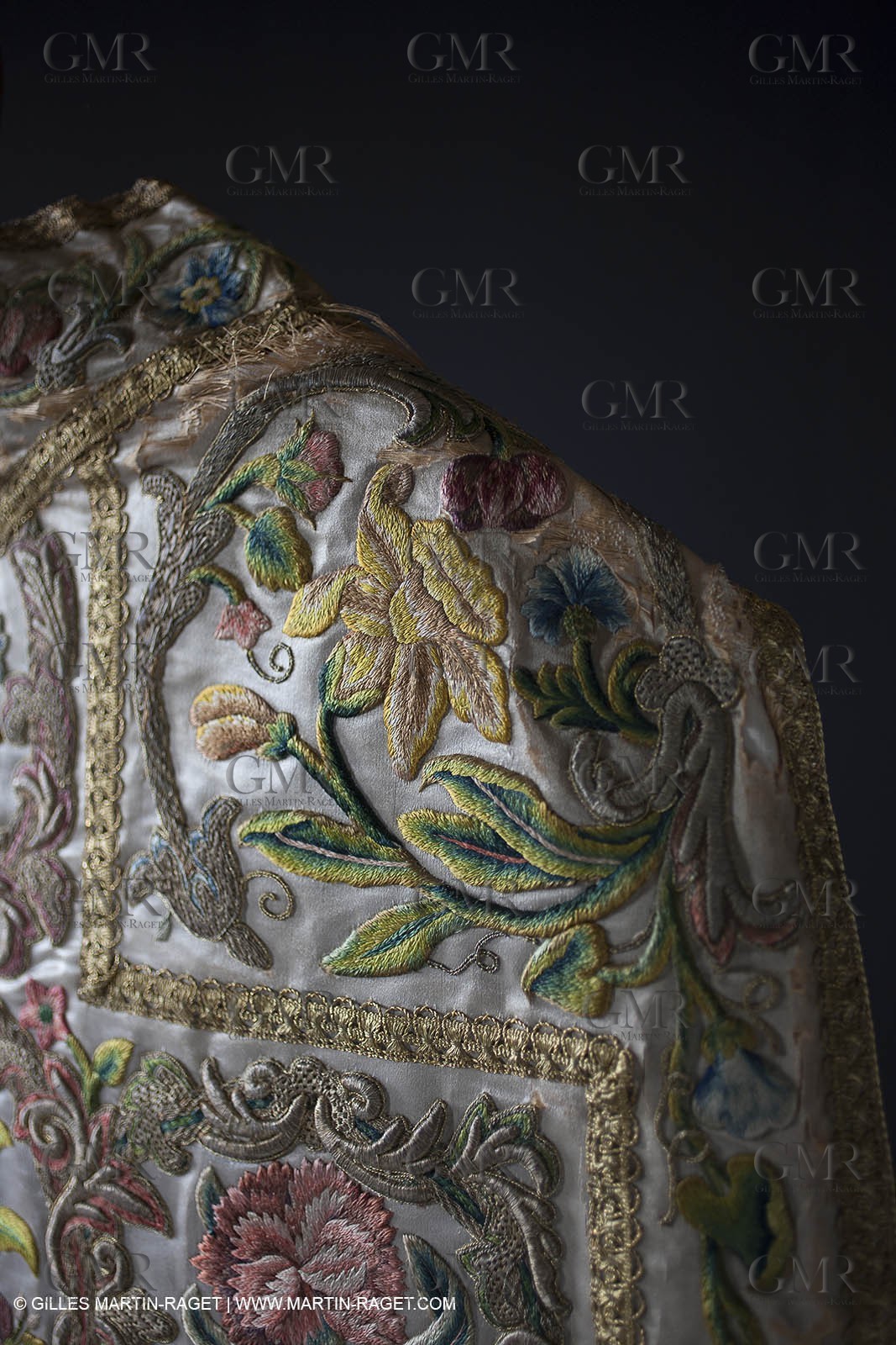 04 02 2013 - Marseille(FRA,13), Notre Dame de la Garde, liturgical clothing