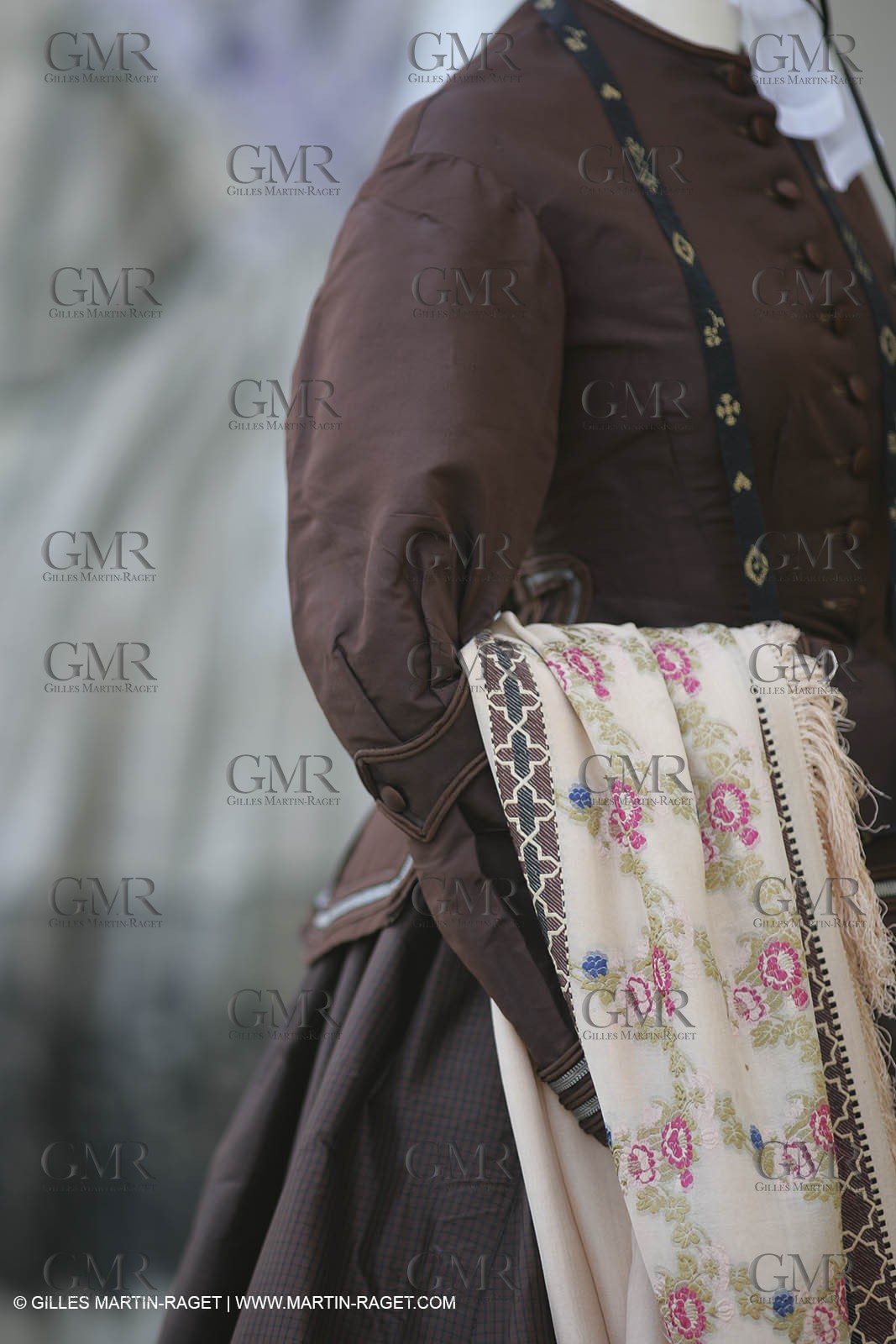 May 2004 - La Tour d'Aigues (FRA, 84) - Old costumes for women of the South exhibition