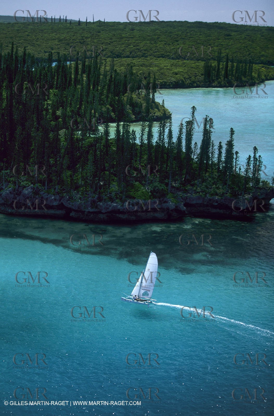 New Caledonia long distance sailing, Pine Island