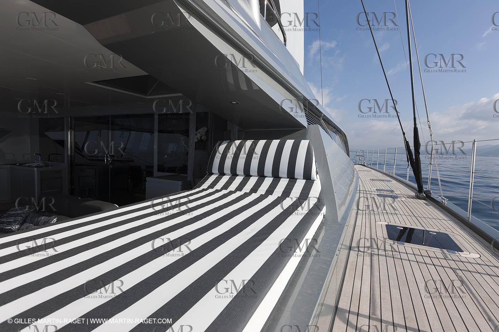 25 02 2011 - La Ciotat (FRA,13) - Super Yachts - Chantier H2X - Cartouche