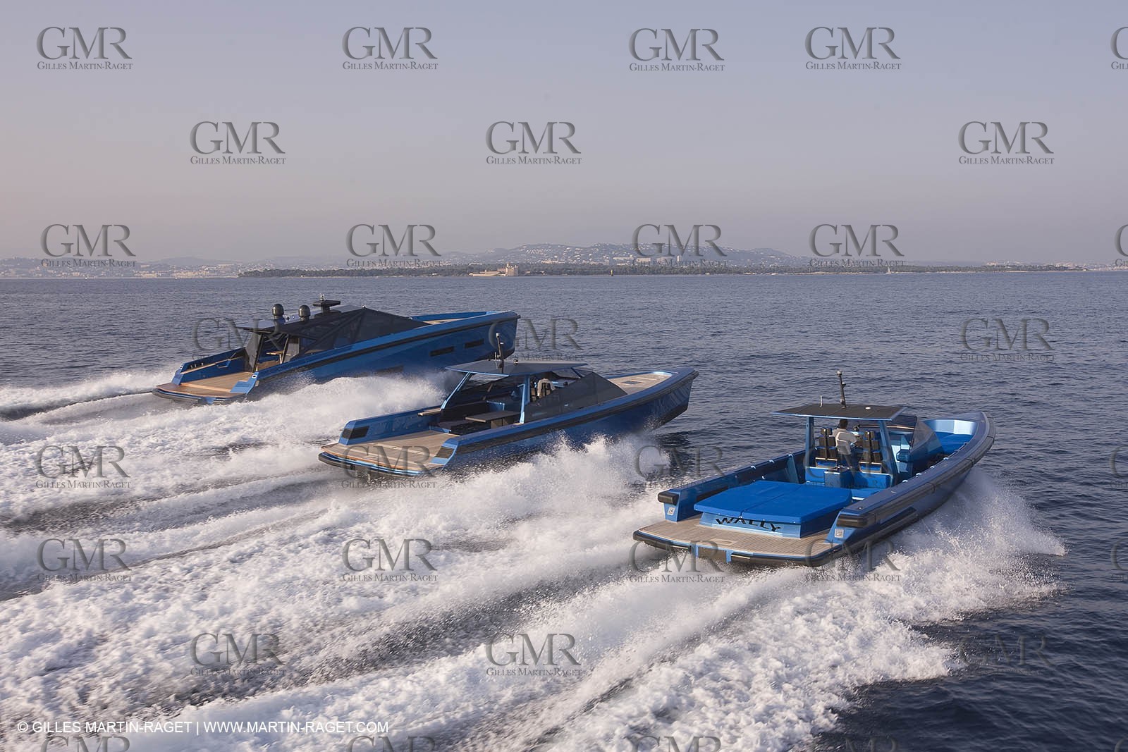 14 10 2008 - Cannes (FRA, 06) - Super yachts - motoryachts - Wally yachts - Wallypower 64 - Wallypower 48 - Wally tender