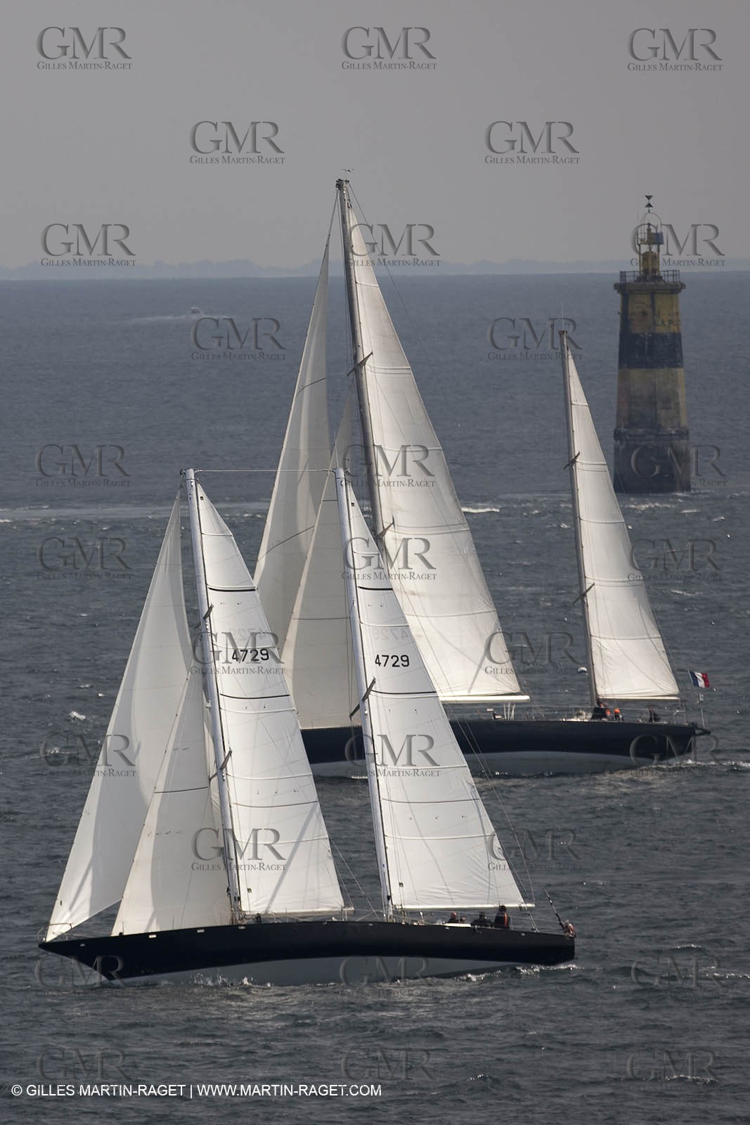 19 05 2010- Sein - (FRA,56)  -  Pen Duick III and Pen Duick VI in the Sein island straight