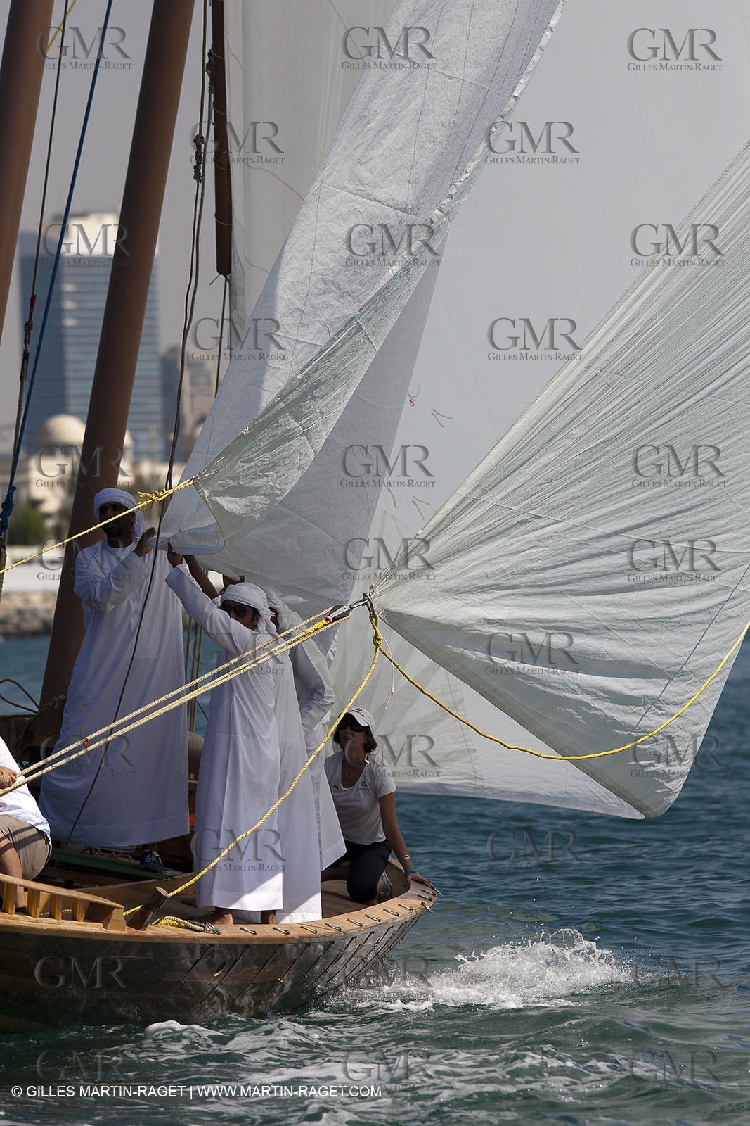 20 11 2010 - Dubai (UAE) - Dubai Louis Vuitton Trophy - Traditionnal dhow races for competing teams