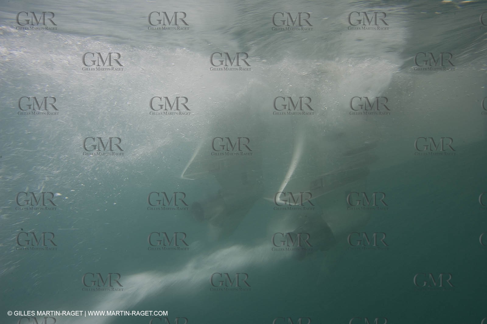 Bateaux à moteur, entretien technique