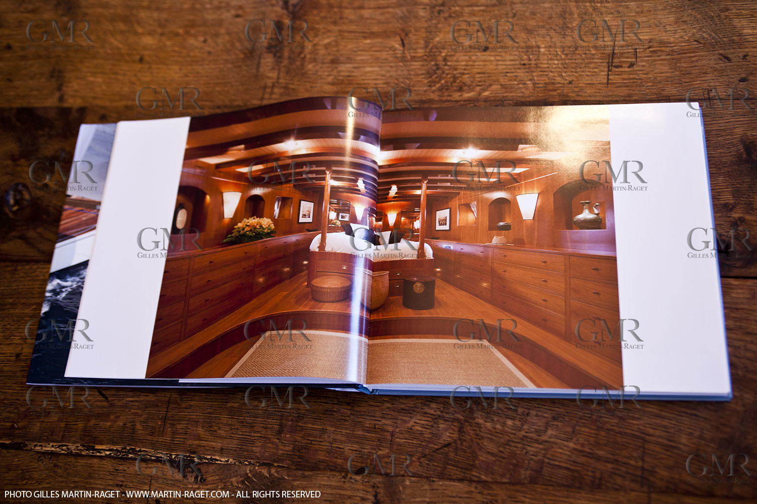 03 11 2010 - Marseille (FRA, 13) - Bateaux en bois, F. Chevalier, G. Martin-Raget, Ed. La Martinière