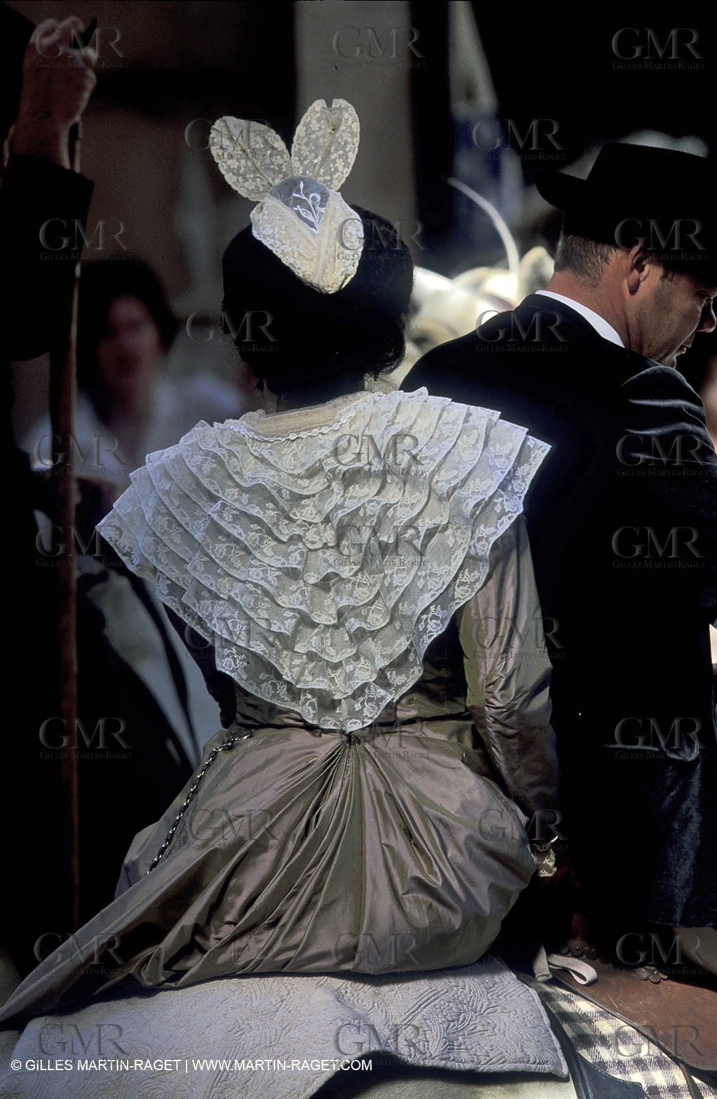 Women of Arles in traditional costume
