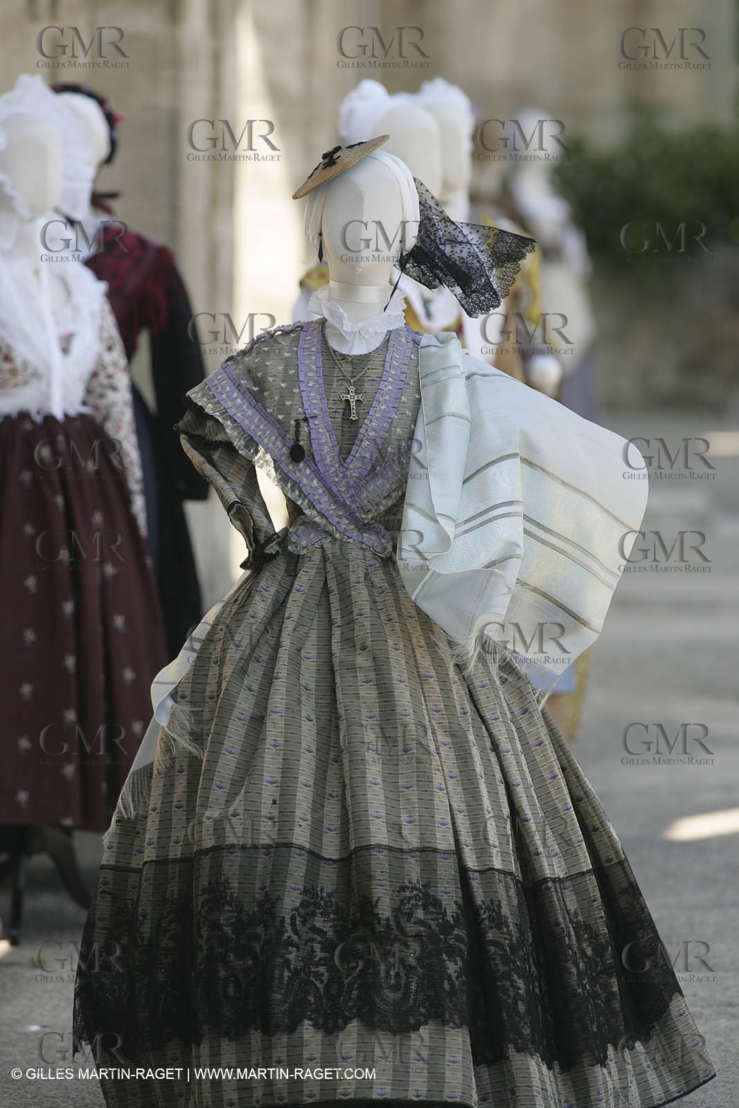 May 2004 - La Tour d'Aigues (FRA, 84) - Old costumes for women of the South exhibition