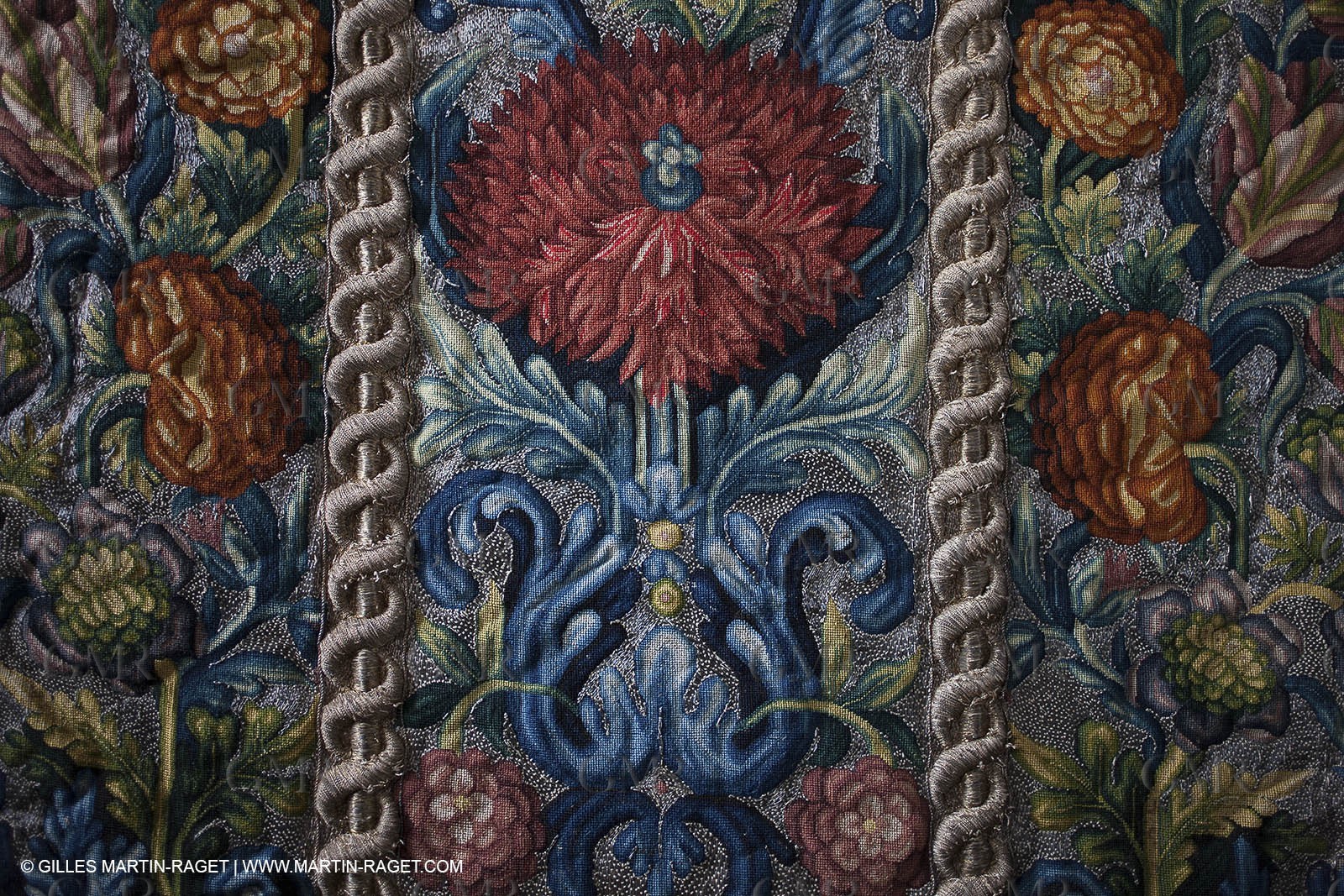 04 02 2013 - Marseille(FRA,13), Notre Dame de la Garde, liturgical clothing