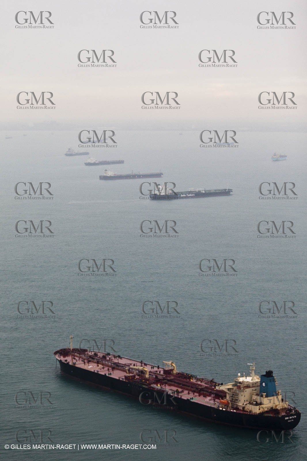 01-11-2010 - FOS (FRA,13) - Grêve du Port Autonome de Marseille - 01 11 2010 - FOS (FRA,13) Commercial Port on strike