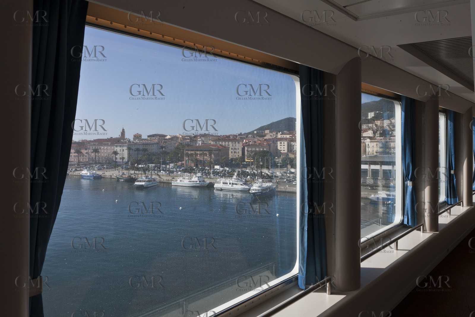 16 02 2012 - Ajaccio (FRA, Corse) - Compagnie la Méridionale - Le Piana en escale à Ajaccio