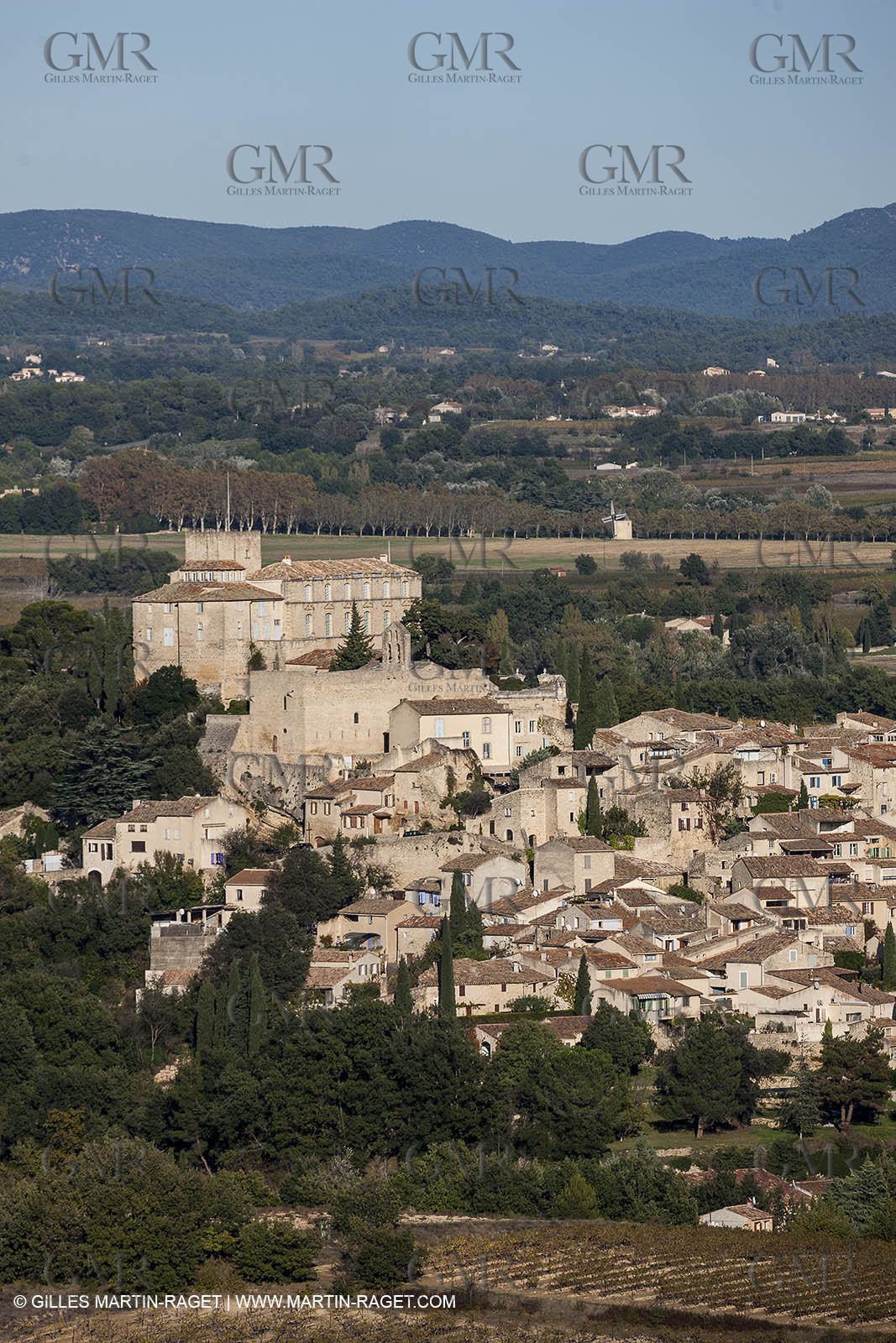 29 10 2012 - Ansouis (FRA,84) - Luberon  seen from above