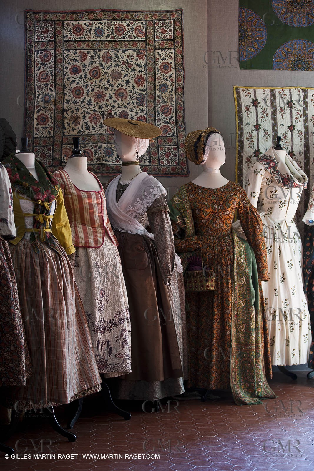 30 06 2011 - Toulon (FRA,83) - Villa Rosemaine - Indiennes sublimes exhibition