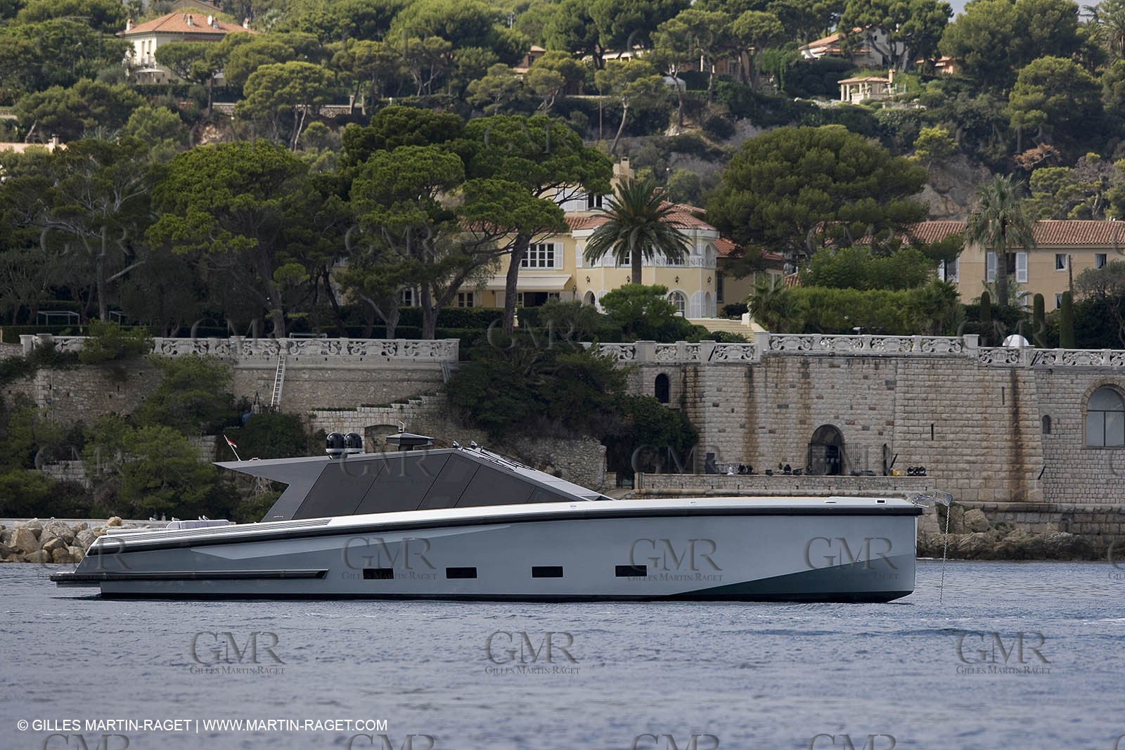 29 09 2007 - St Jean Cap Ferrat - Wally Yachts - Wally Power 70 - Lau Lau