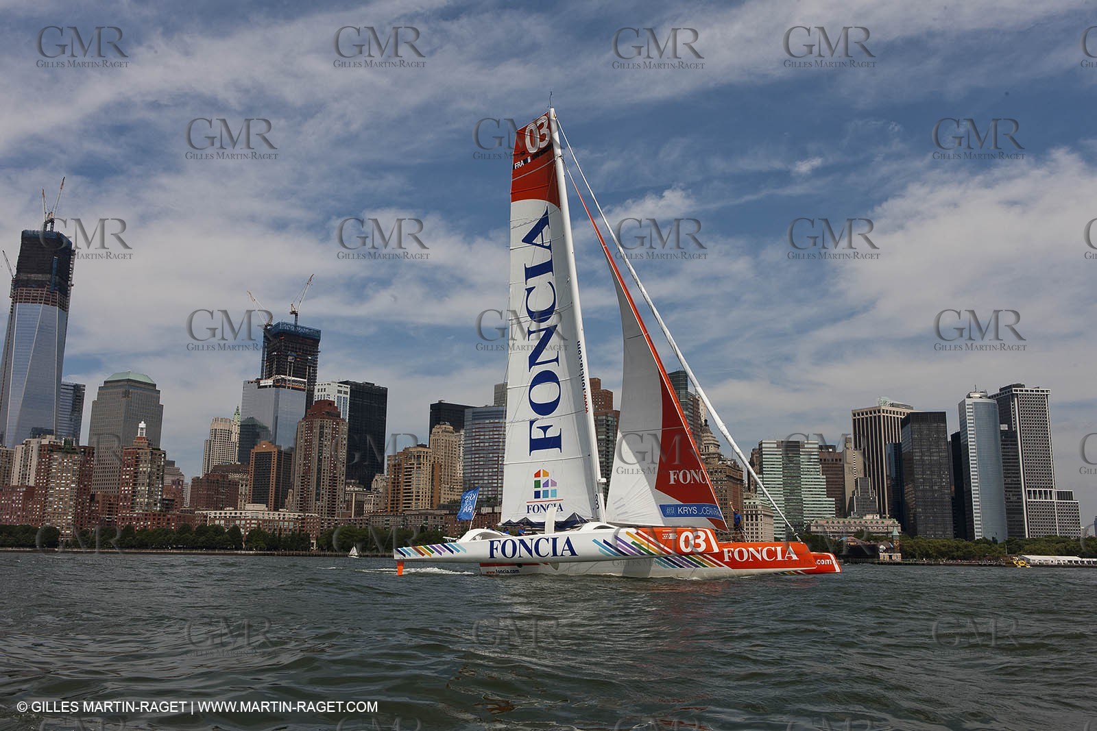 05 07 2012 - New York (USA) - Ocean Krys Race - Speed runs in fornt of NY city