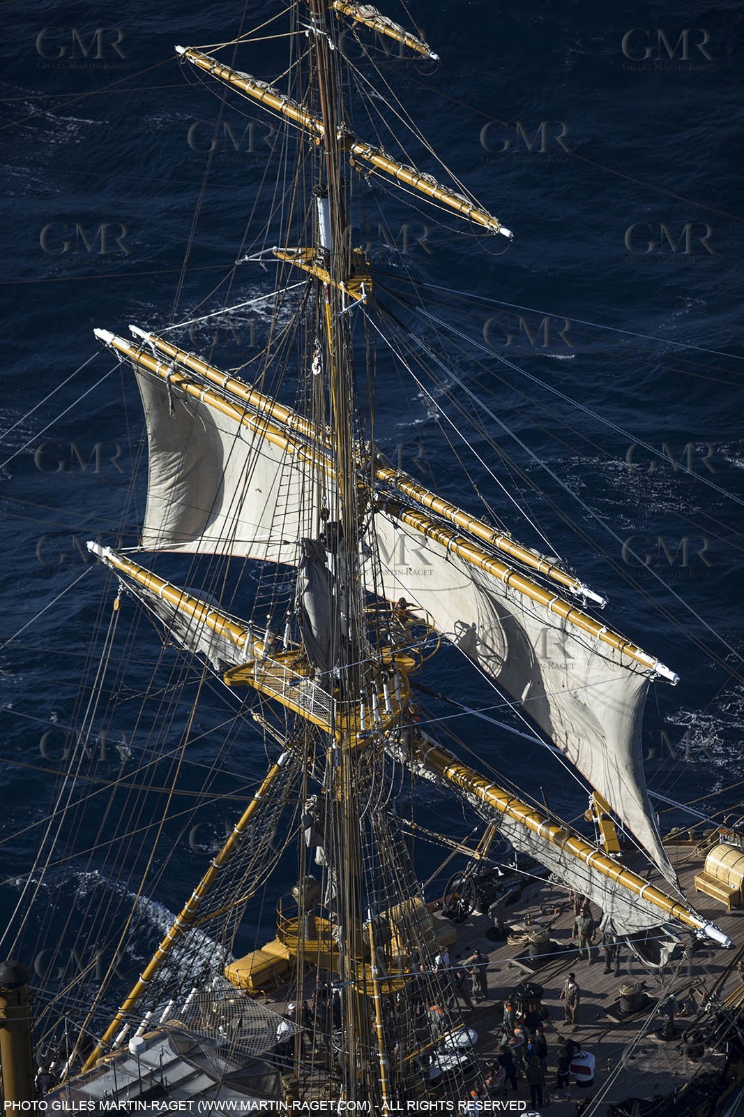 30 09 2013 - Toulon (FRA,83) - Toulon Voiles de Légende - Start towards La Spezia - Amerigo Vespucci