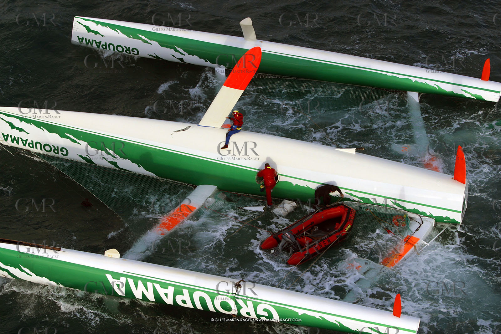 Route du Rhum 2002 - Saint Malo - Trimarans 60 pieds ORMA - Retour au stands