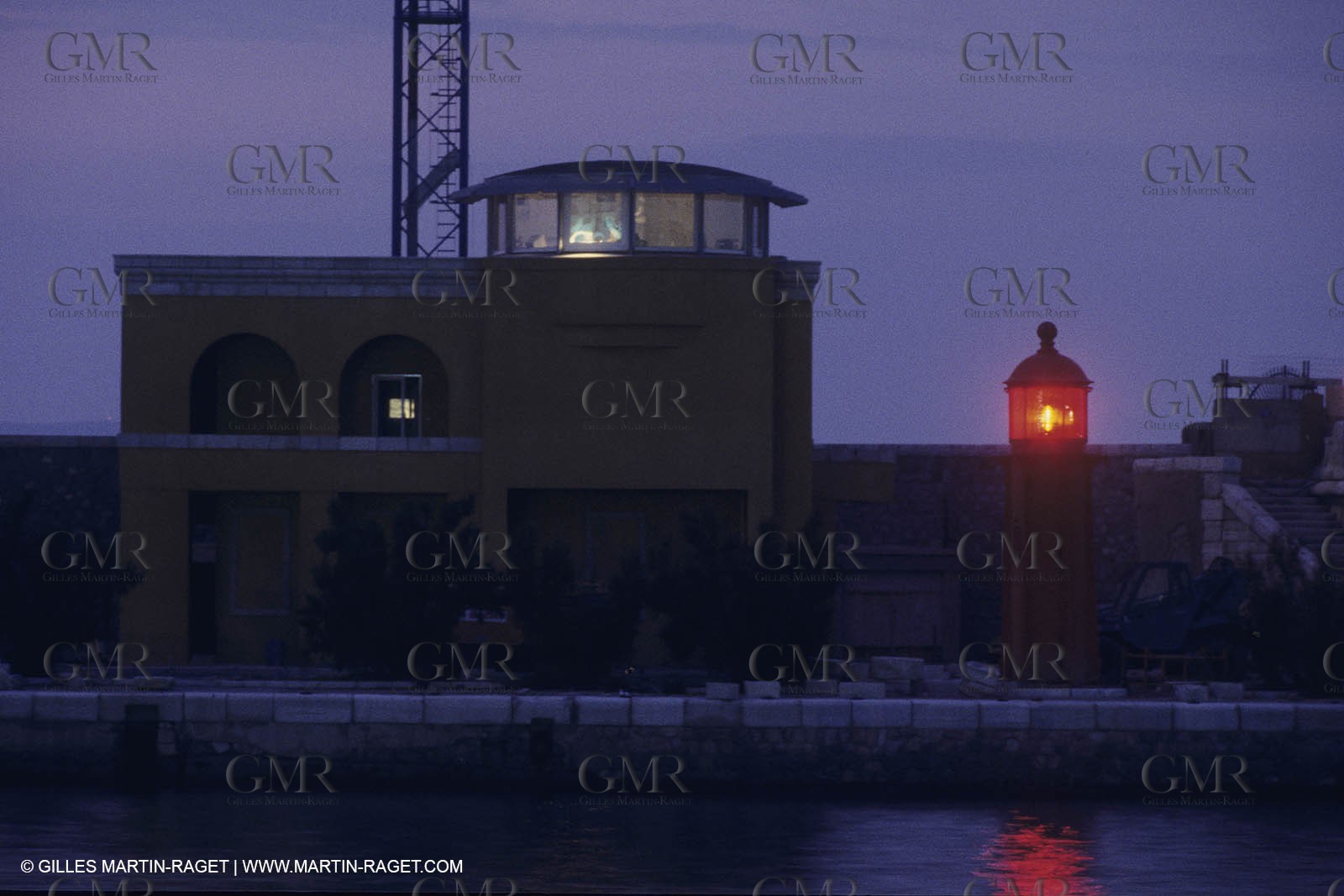 Phres, balises, semaphores, lighthouses, semaphoruses,