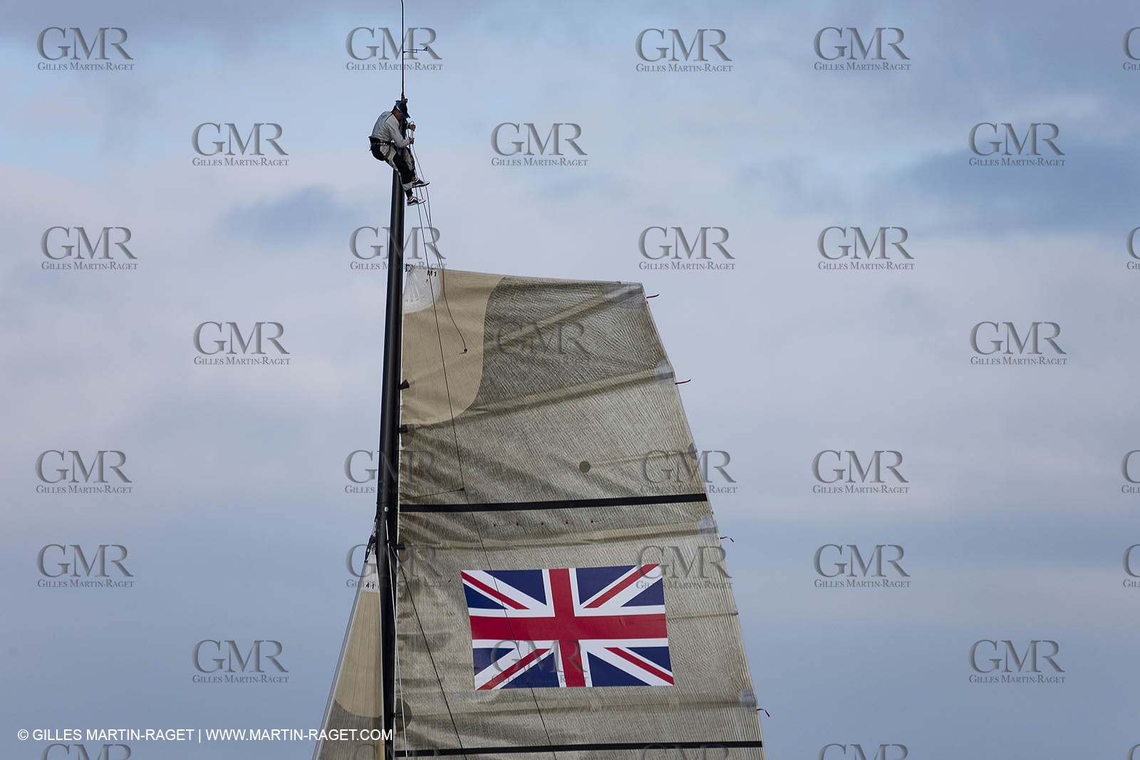 04 08 2010 - Cowes (UK, IOW) - The 1851 Cup -  BMW ORACLE Racing - Day 2.