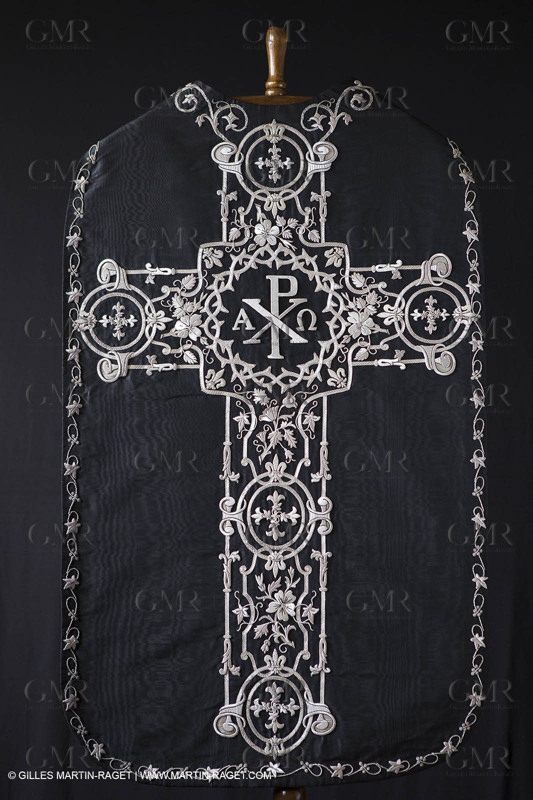 04 02 2013 - Marseille(FRA,13), Notre Dame de la Garde, liturgical clothing