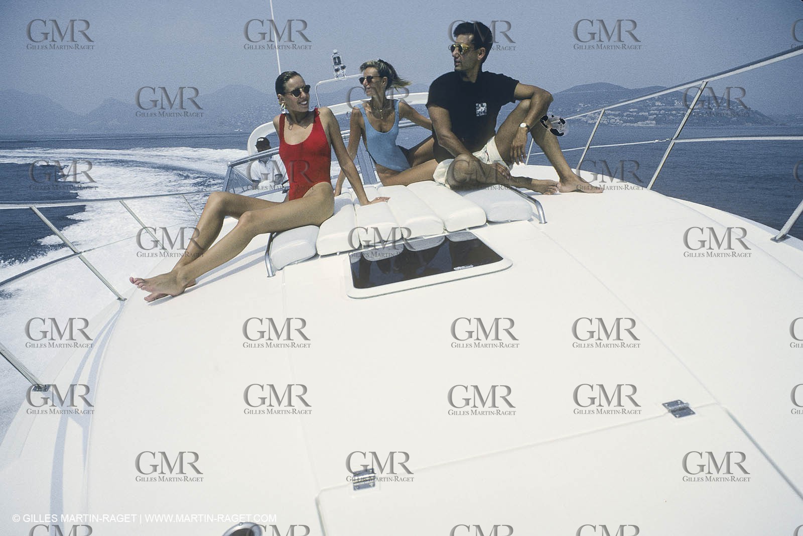 Powerboating, cruising,