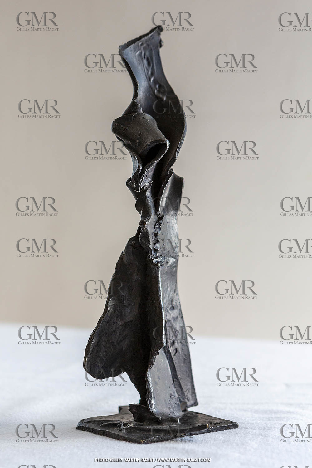 12 07 2020, St Rémy de Provence (FRA,13), Petit bronze n° 7 1955, bronze patiné foncé, Fondeur : L.Thinot.fondeur, Paris, épreuve exposition, 24 X 8 X 10,5 cm, collection particulière,