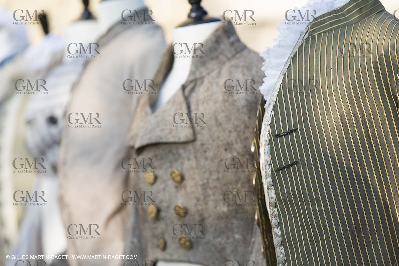 31 10 2013 - Ansouis (FRA,84) - Ansouis castle - Costumes of the exhibit Men costumes