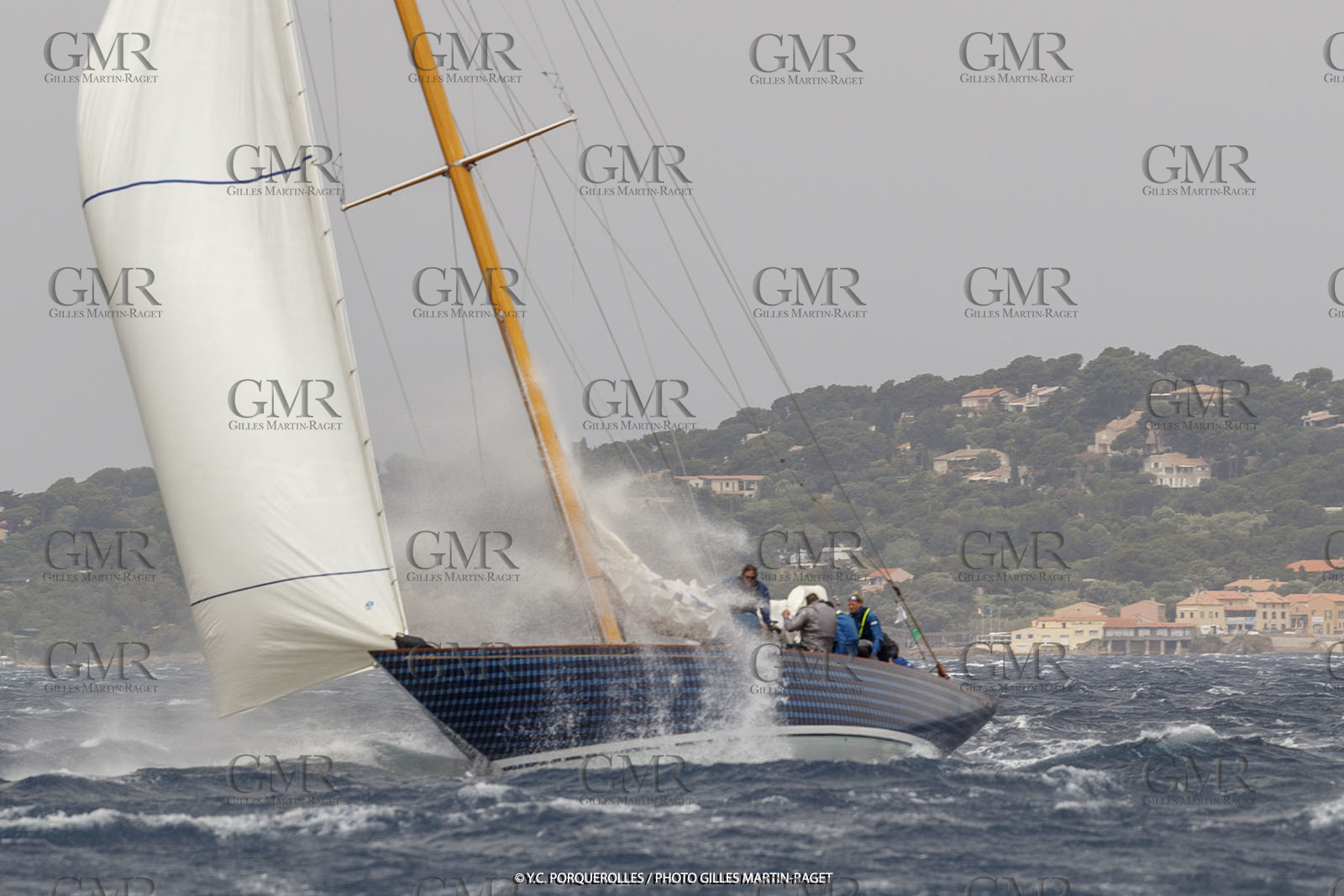 19 06 2024, Porquerolles Island (FRA), Championnat du monde des 12 m JI 2024, Race Day 1