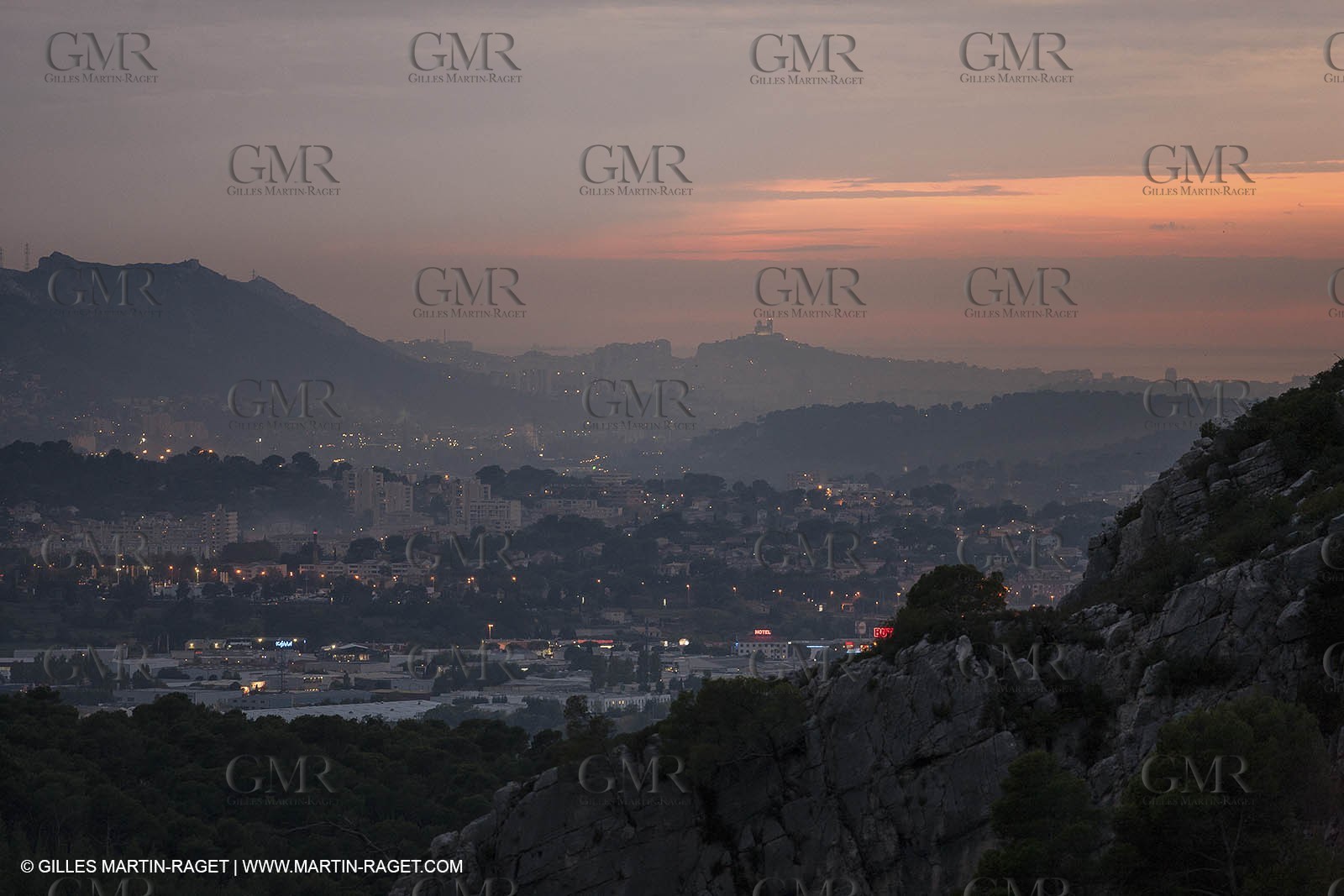 23 10 2012 - Gemenos (FRA) - Aubagne et la vallée de l'Huveaune à l'Est de Marseille