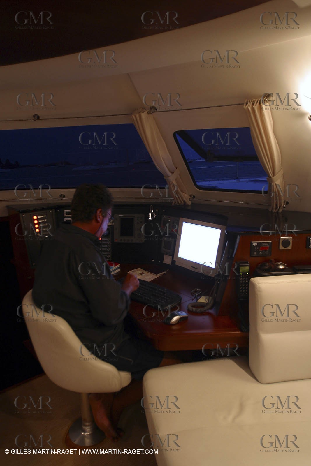 Eleuthera 60 by Fountaine-Pajot - Grenadines  Voile - Croisière - Personnages - Nuit