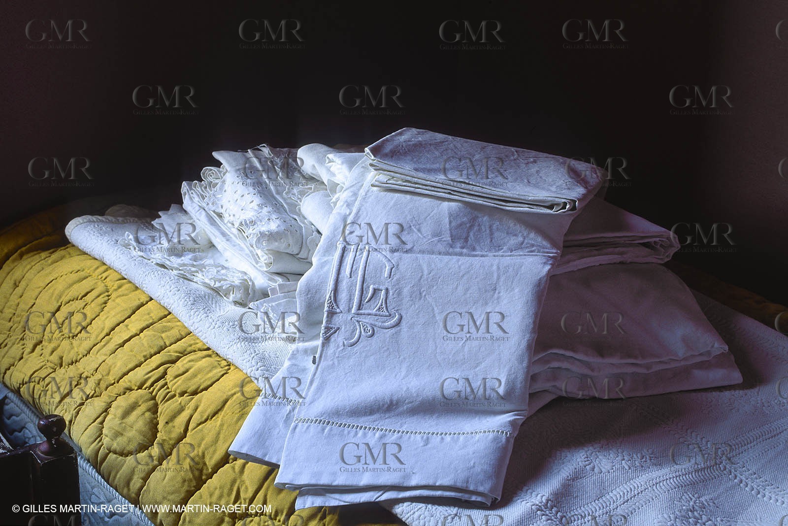 Bouches du Rhône, (FRA,13), Household linen